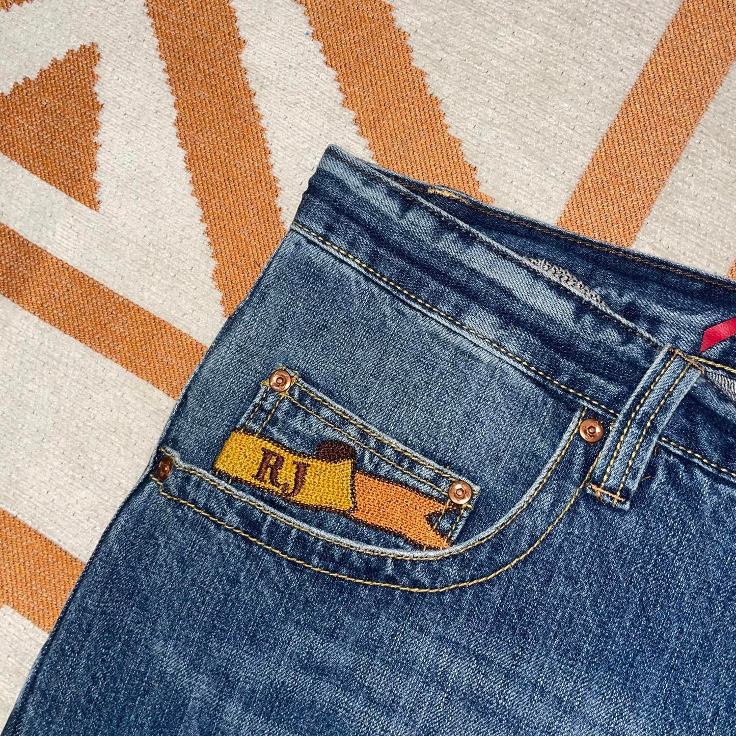 Request 00s Embroidered Wings Jorts 36x21