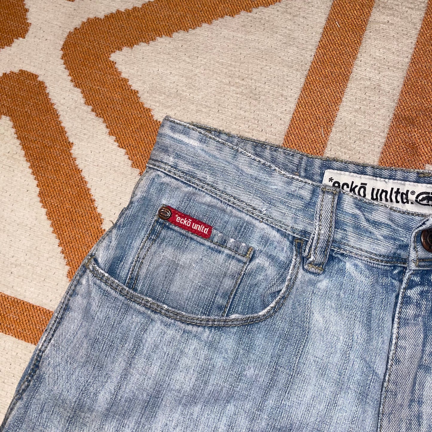 Ecko Unltd. 00s Rhino Embroidered Jorts 28x11