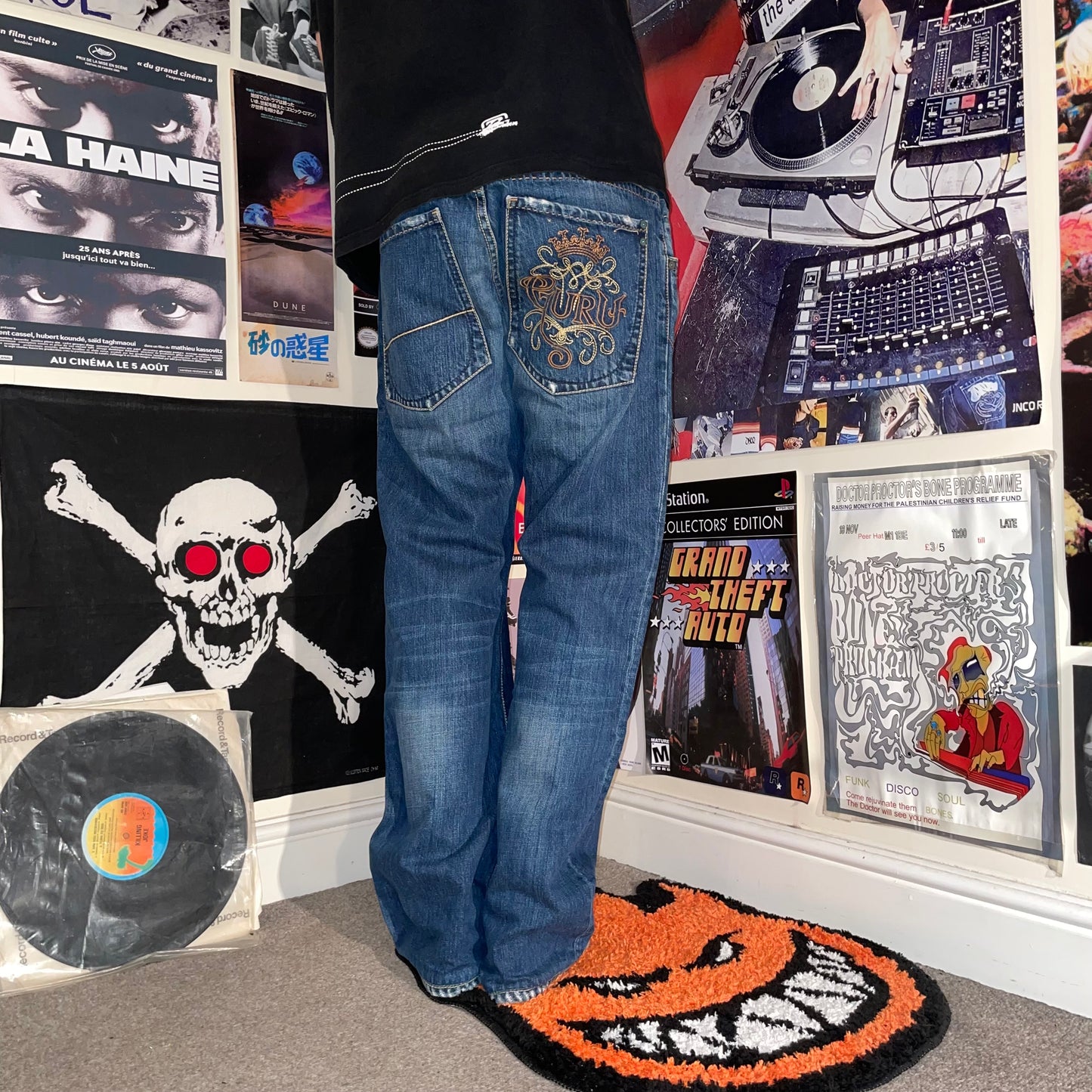 Guru 00s Embroidered Jeans