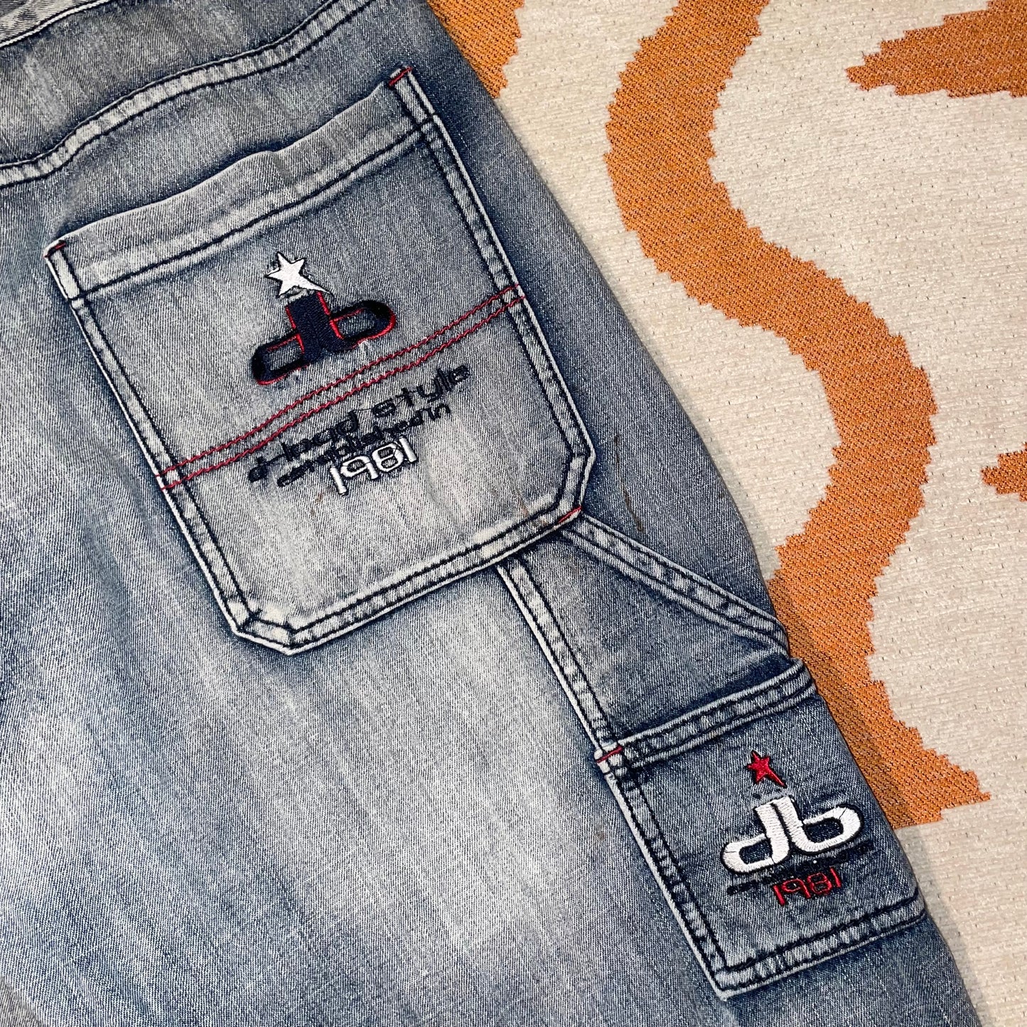 Download 90s Embroidered Skater Jeans 30x30