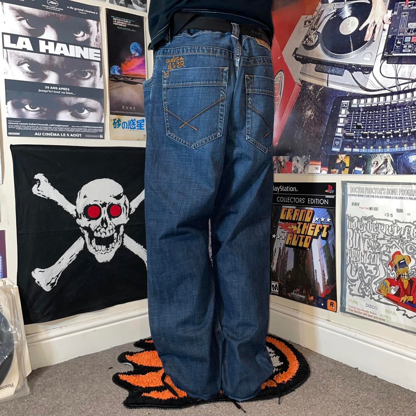 Quiksilver 00s Baggy Embroidered Jeans 36x32