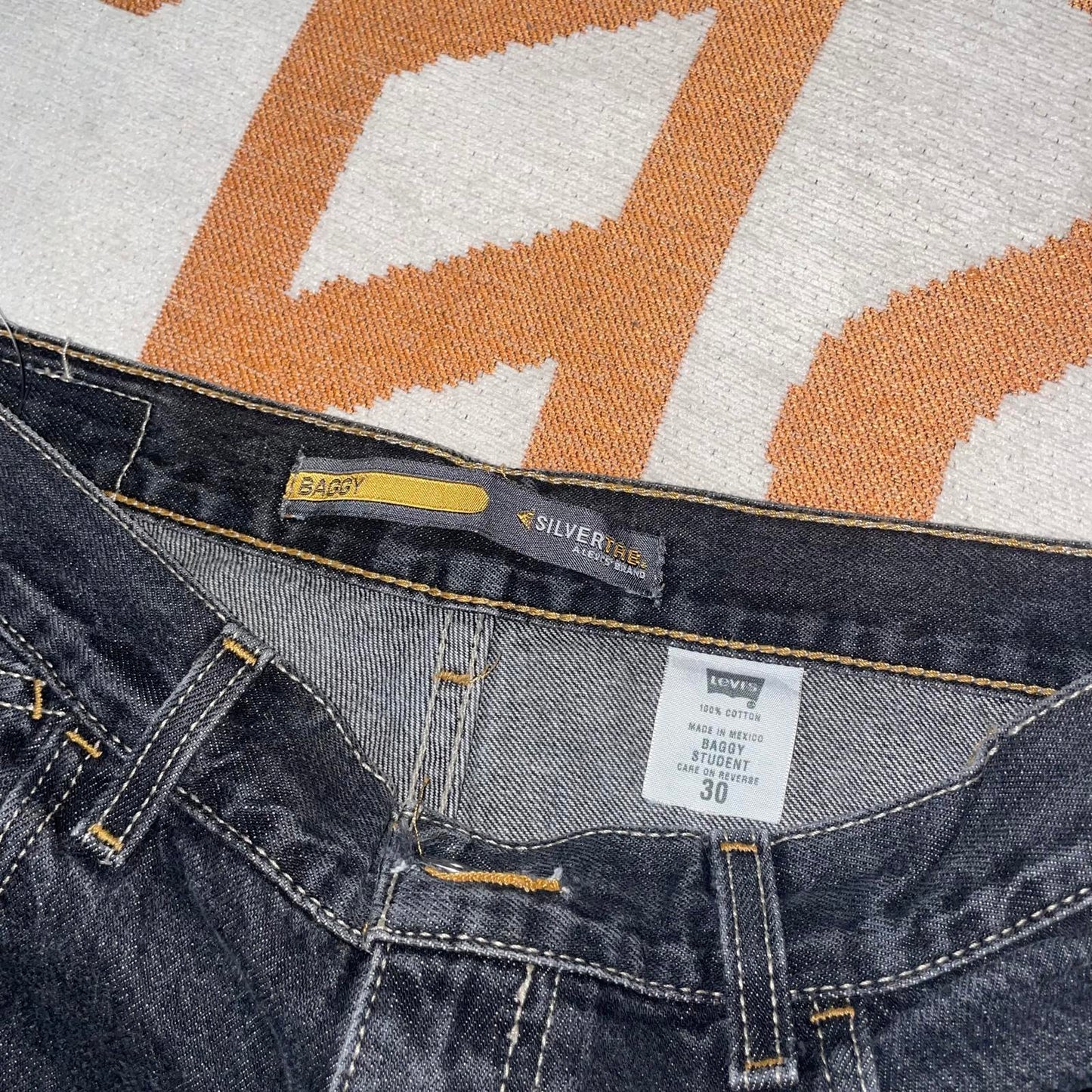 Levi’s Silvertab 00s Baggy Jorts 30x13