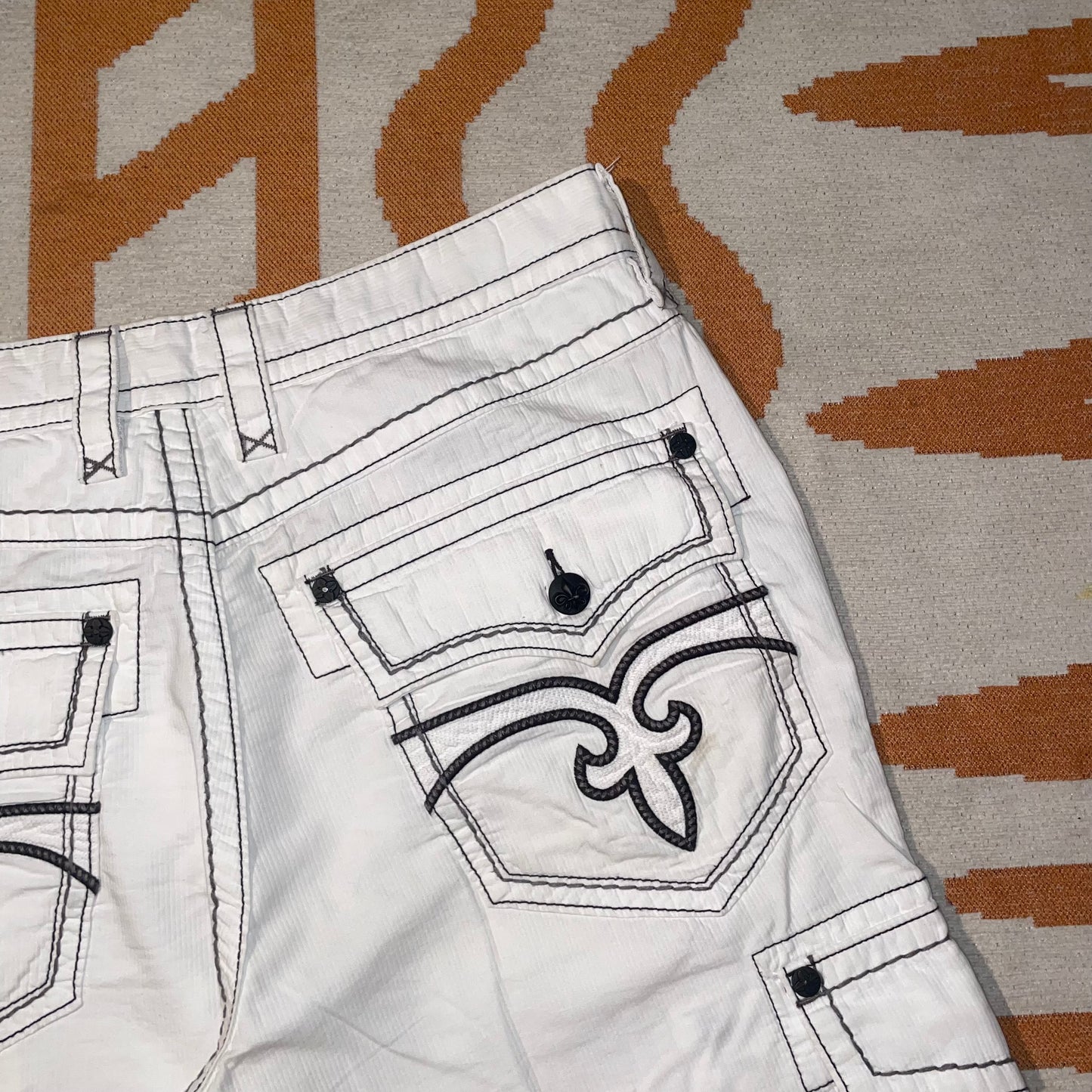 Rock Revival 00s Embroidered Cargo Shorts 38x13