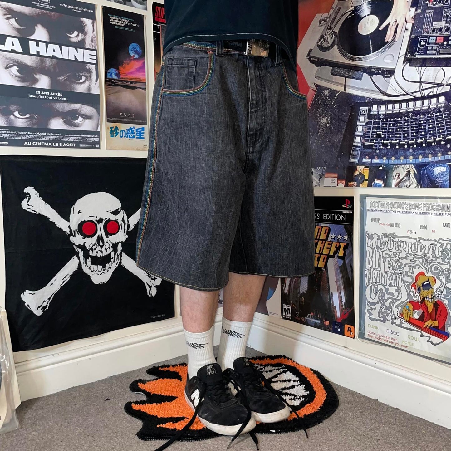 Dodeca 00s Embroidered Baggy Jorts 40x11
