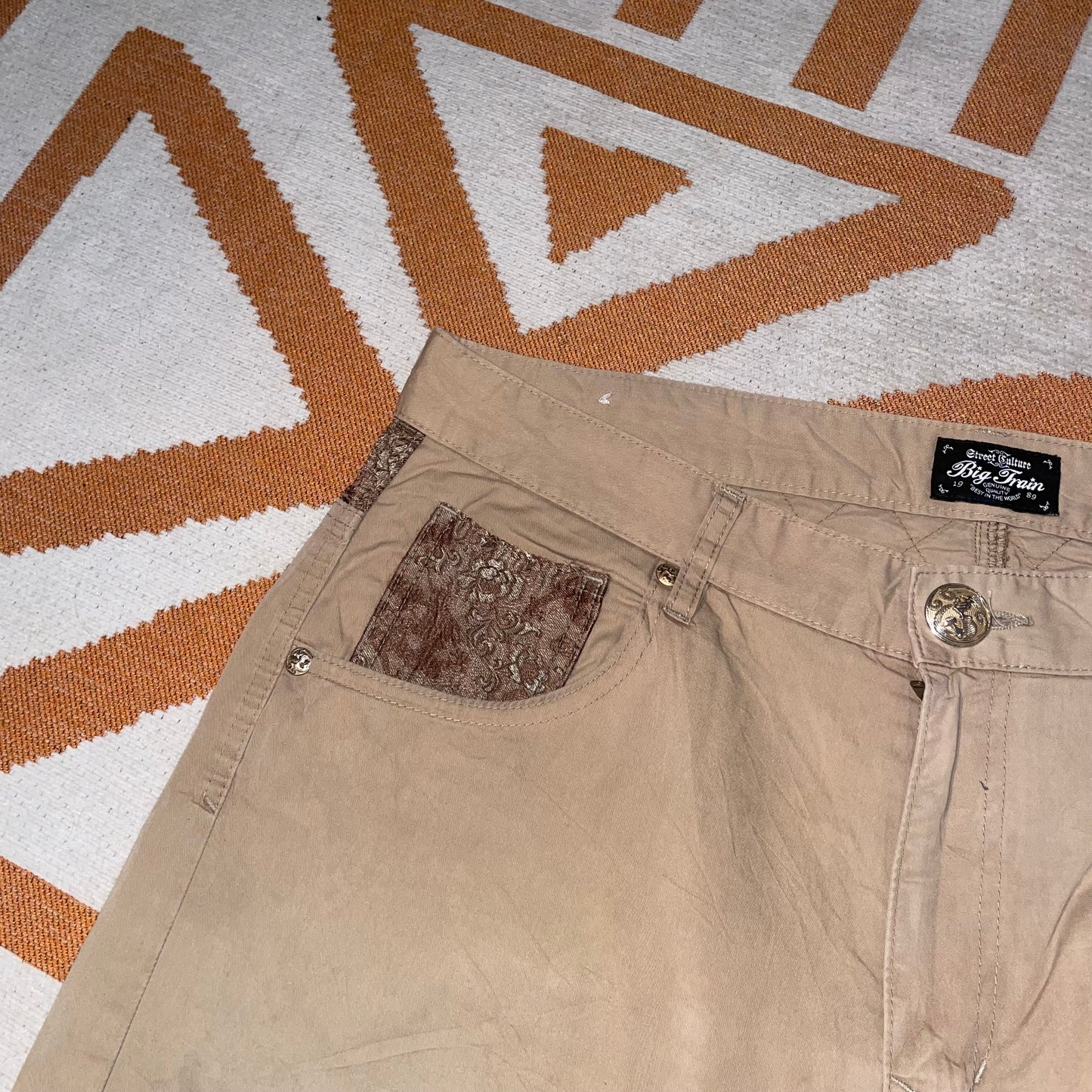 Osaka Big Train 00s Embroidered Shorts 36x14
