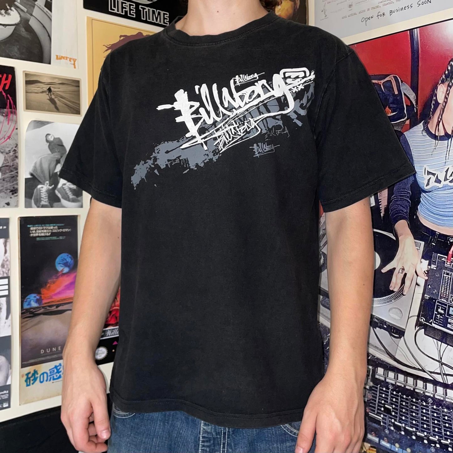 Billabong 90s Signature Graphic Tee L