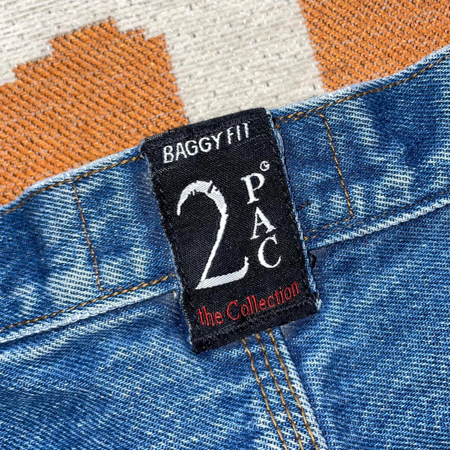 Tupac Collection 00s Embroidered Jeans 28x30