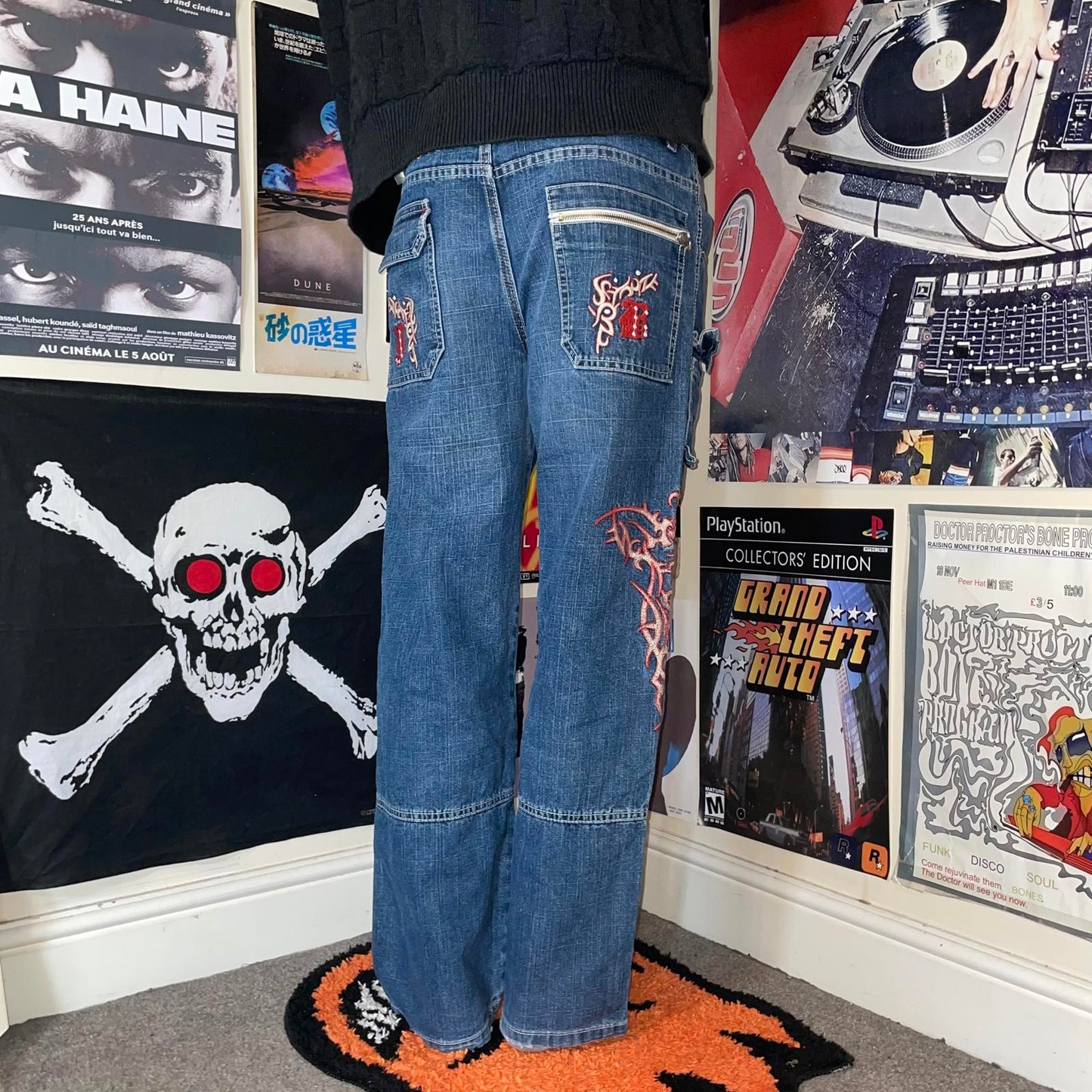 Femy Boy 90s Tribal Embroidered Jeans 28x30