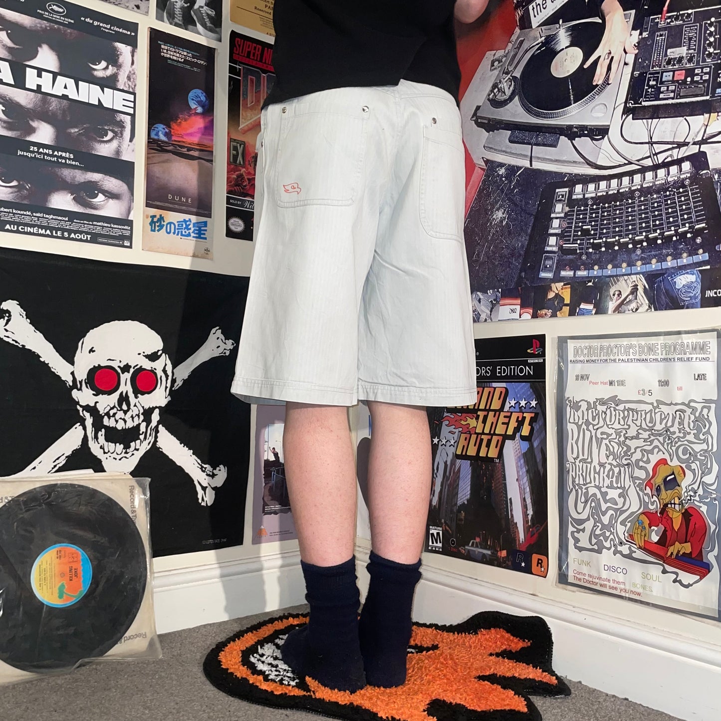Hawk Skateboards 00s Embroidered Shorts 28x11