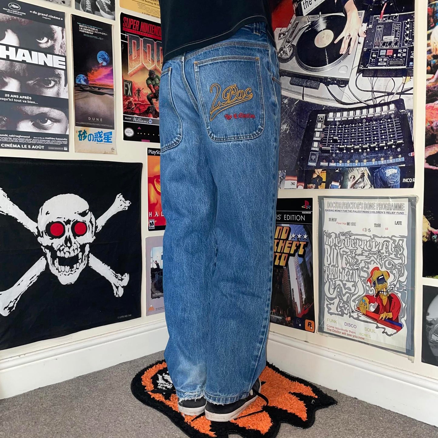 Tupac Collection 00s Embroidered Jeans 28x30