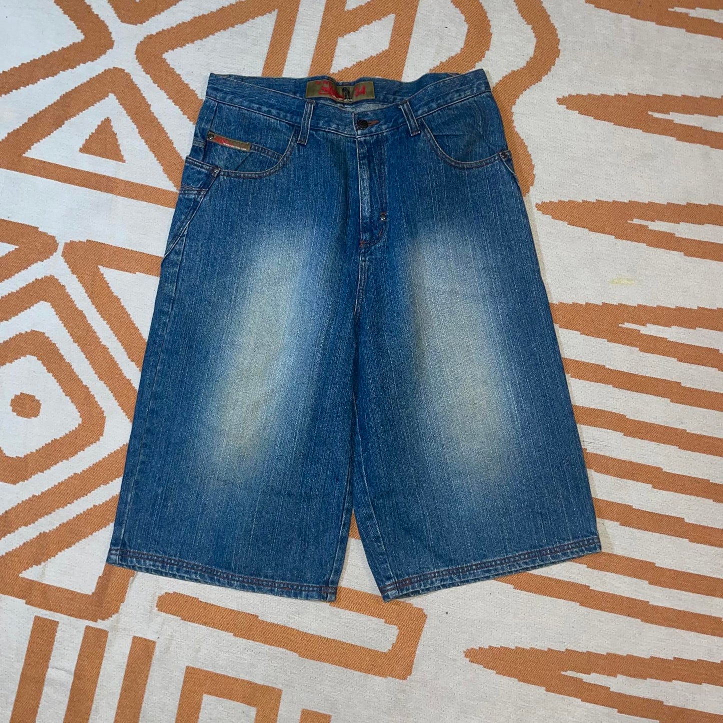Tribal Gear 00s Embroidered Jorts 34x15