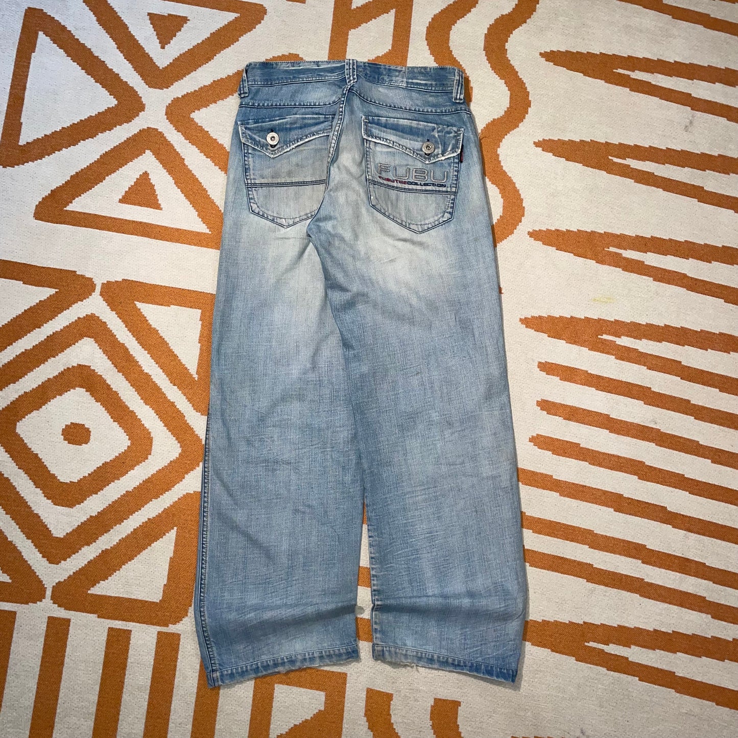 Fubu 00s Baggy Embroidered Jeans 30x32