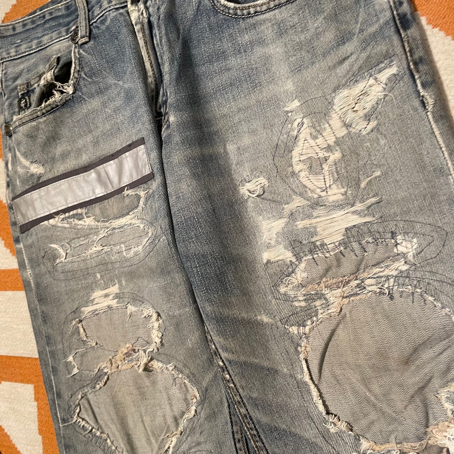 Jizo 00s Japanese Embroidered Jeans 31x31