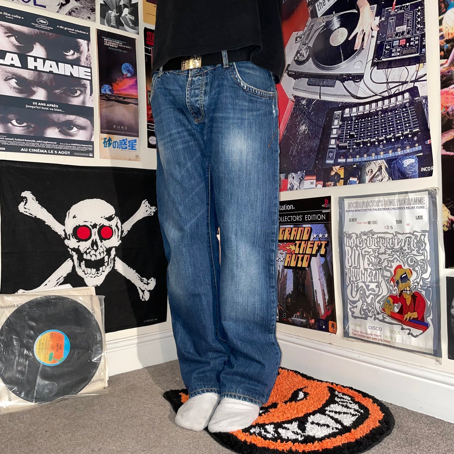 Guru 00s Embroidered Jeans