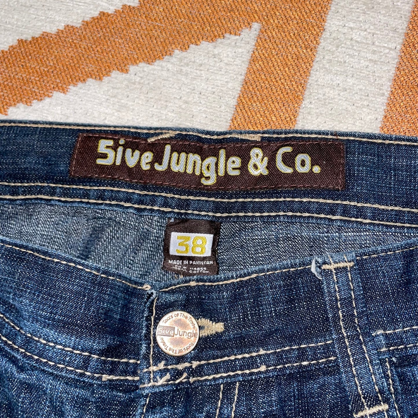 5ive Jungle Co. 00s Capri Jorts 38x22