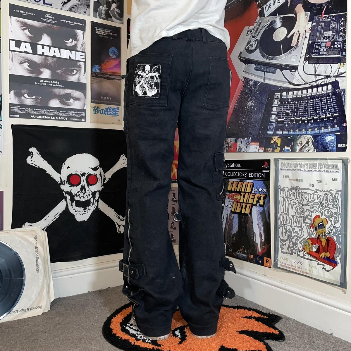 Hellohell 00s Patched Alt/Goth Zip Cargo Pants 32x32