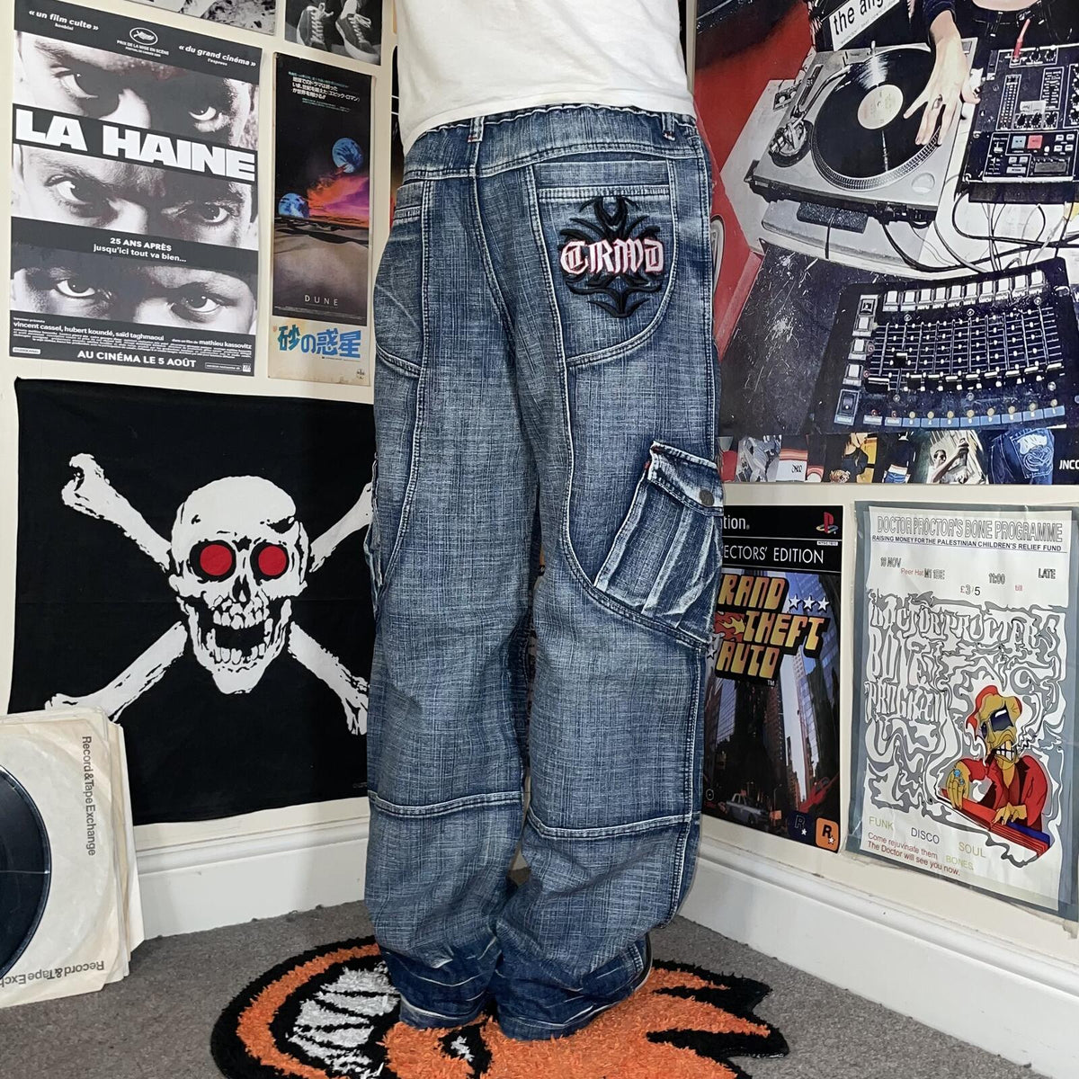 Dognose 90s Embroidered ‘Grind’ Cargo Jeans 32x31