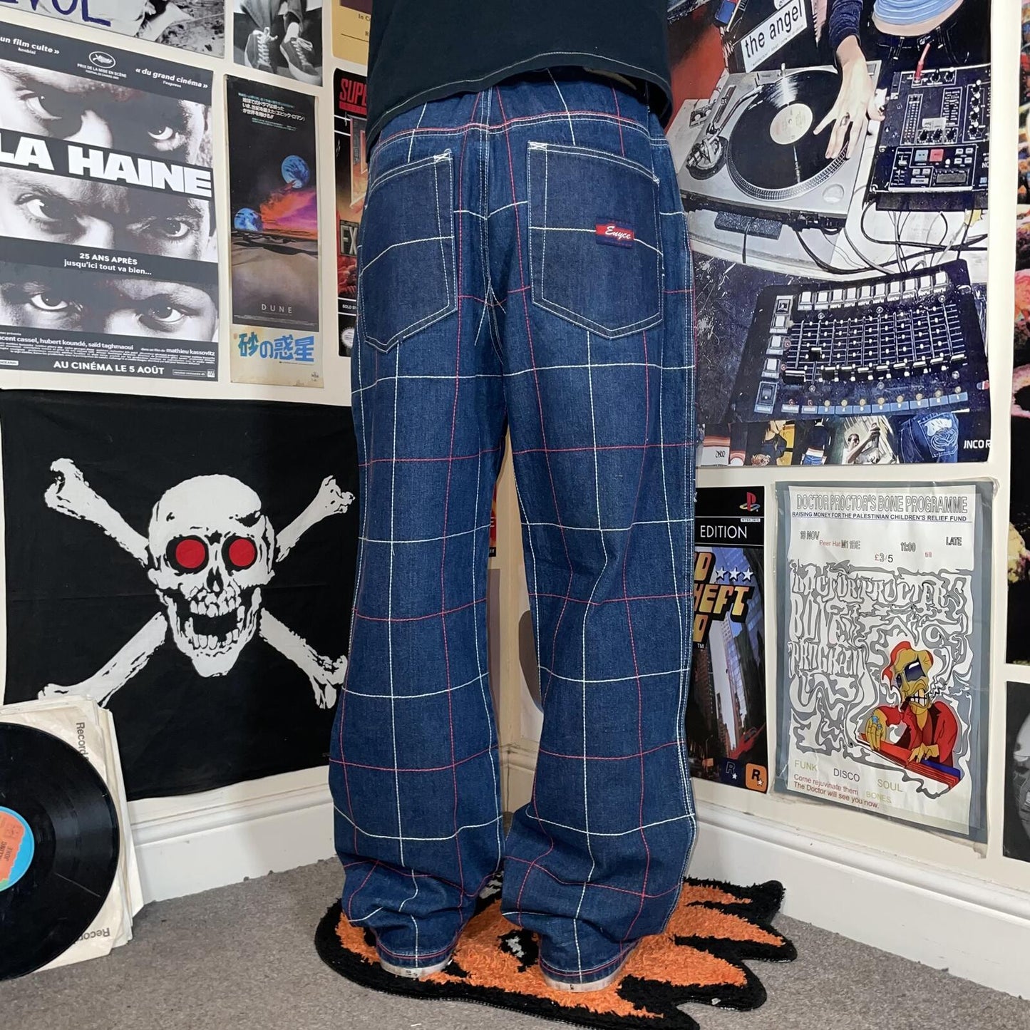 Enyce 90s Embroidered Crosshatch Pattern Baggy Jeans 36x32