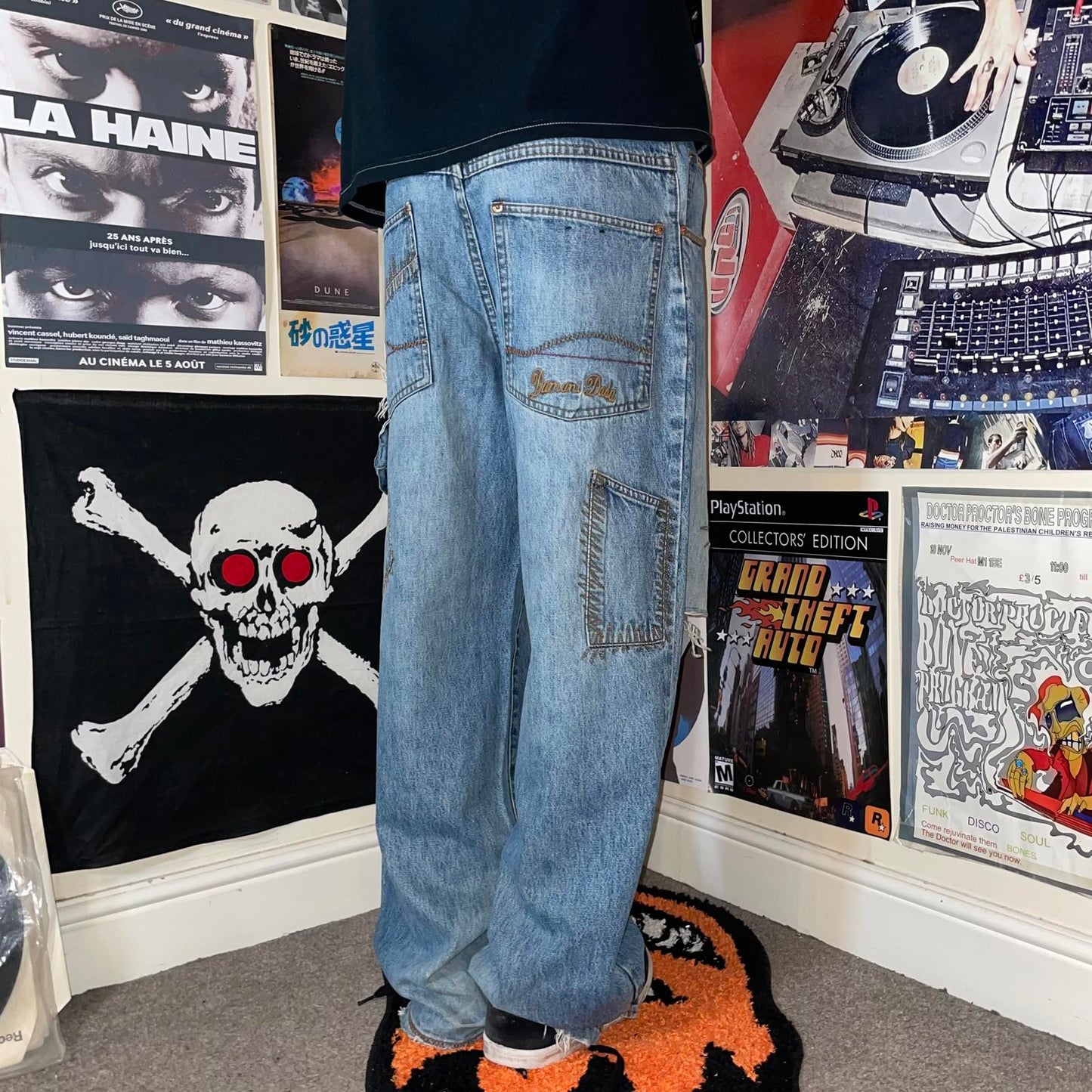 Damani Dada 00s Patch Embroidered Jeans 32x32