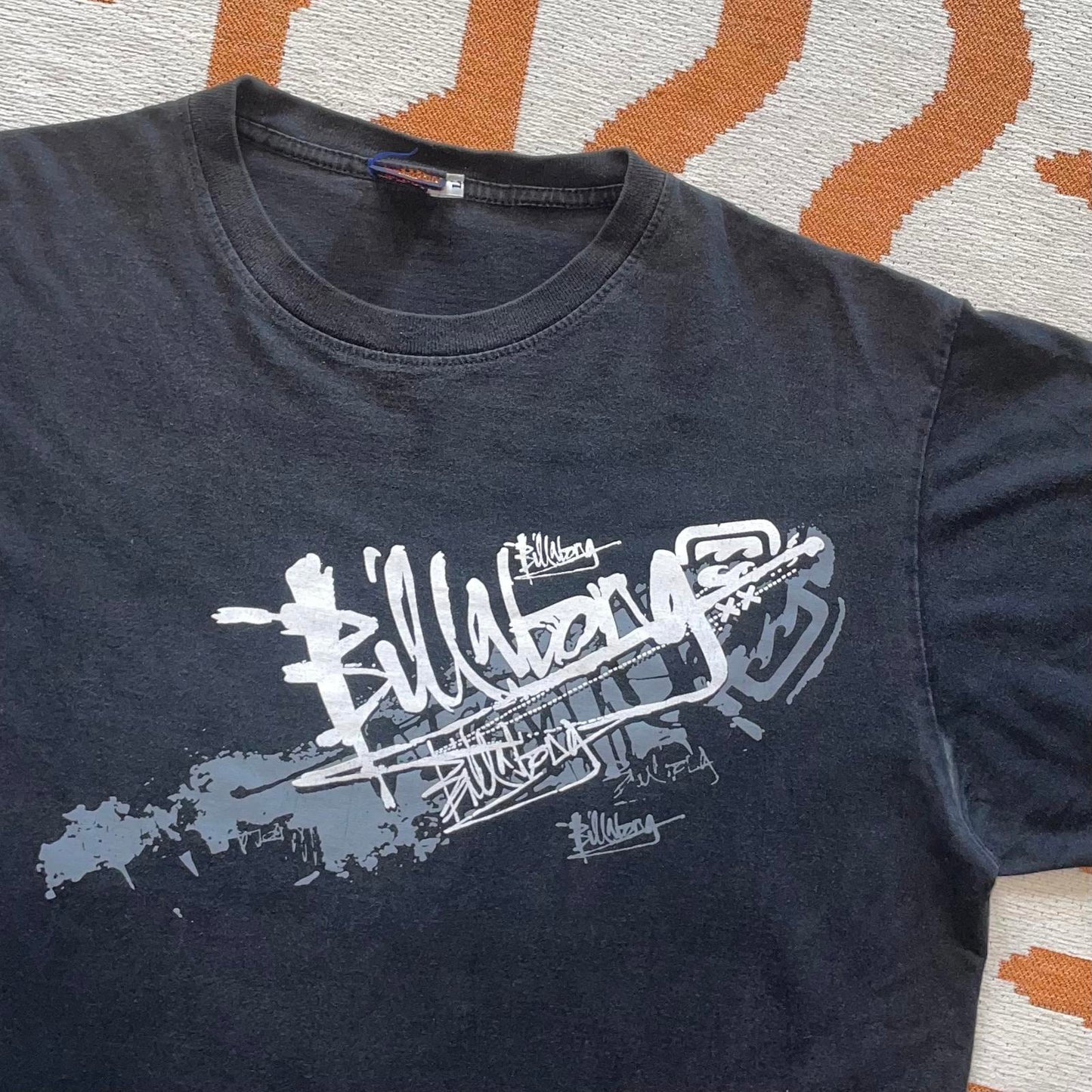 Billabong 90s Signature Graphic Tee L