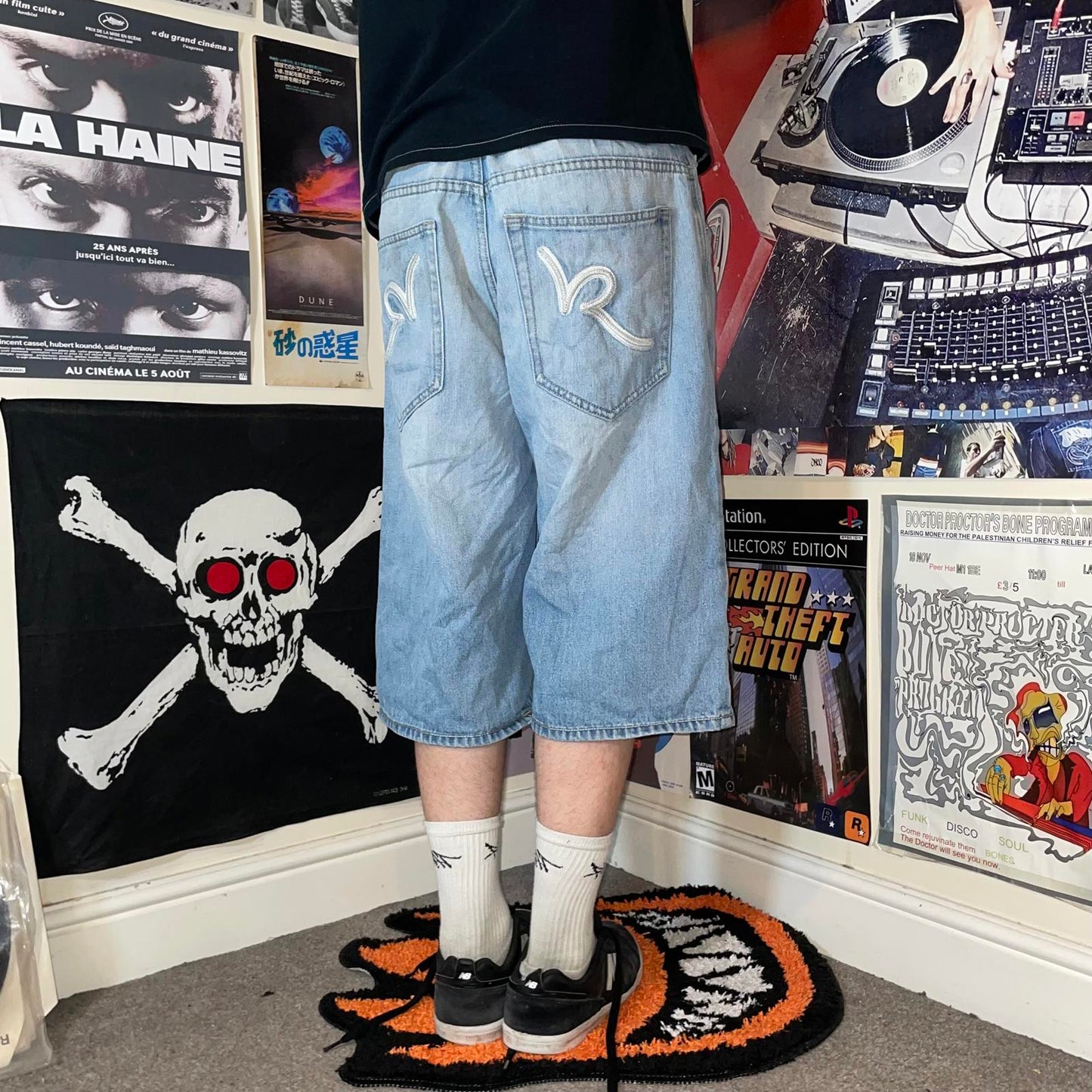 Rocawear 00s Embroidered Baggy Jorts 36x14