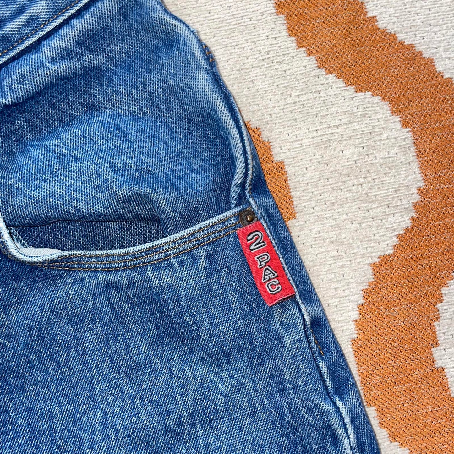 Tupac Collection 00s Embroidered Jeans 28x30