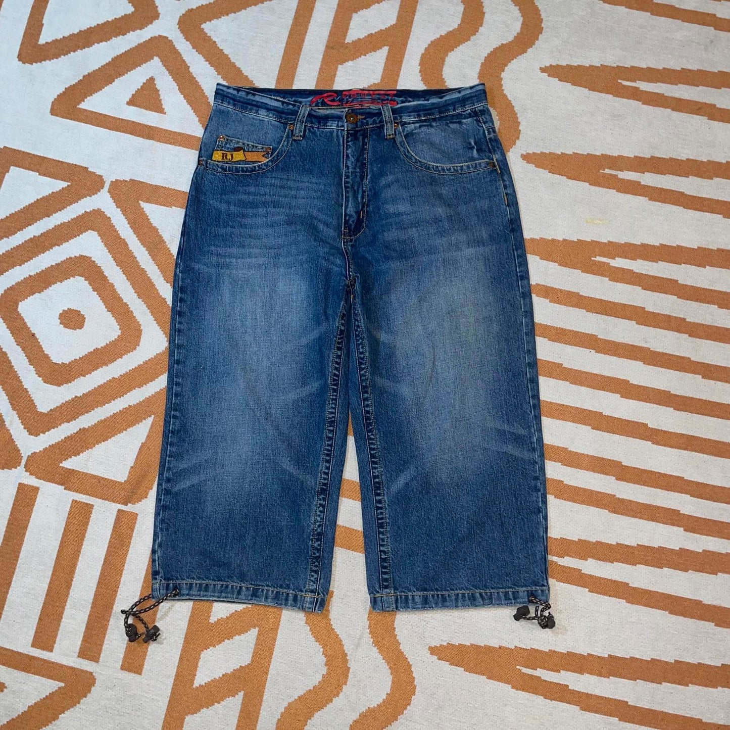 Request 00s Embroidered Wings Jorts 36x21