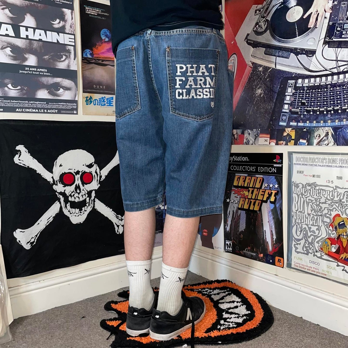 Phat Farm 00s Baggy Embroidered Jorts 44x13