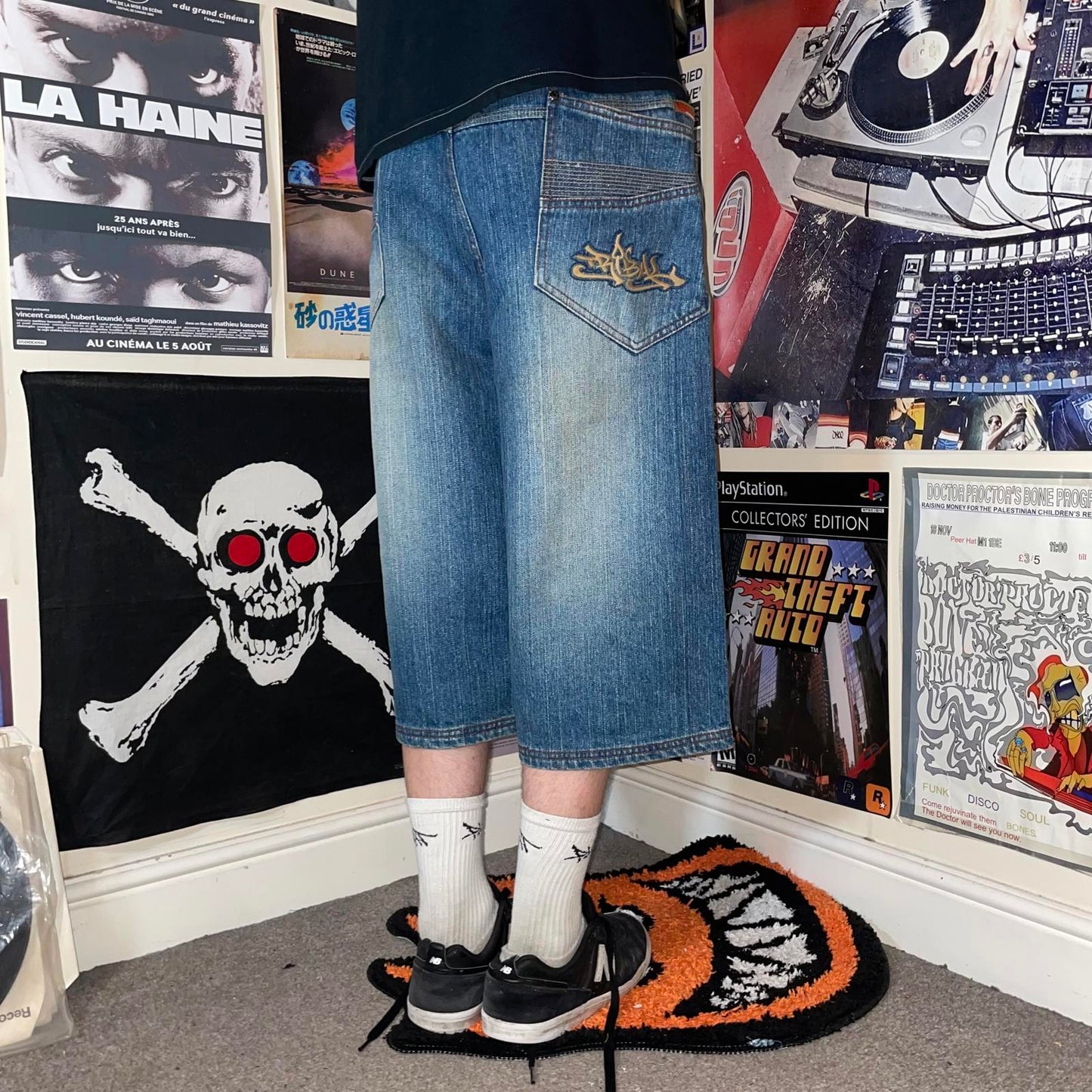 Tribal Gear 00s Embroidered Jorts 34x15