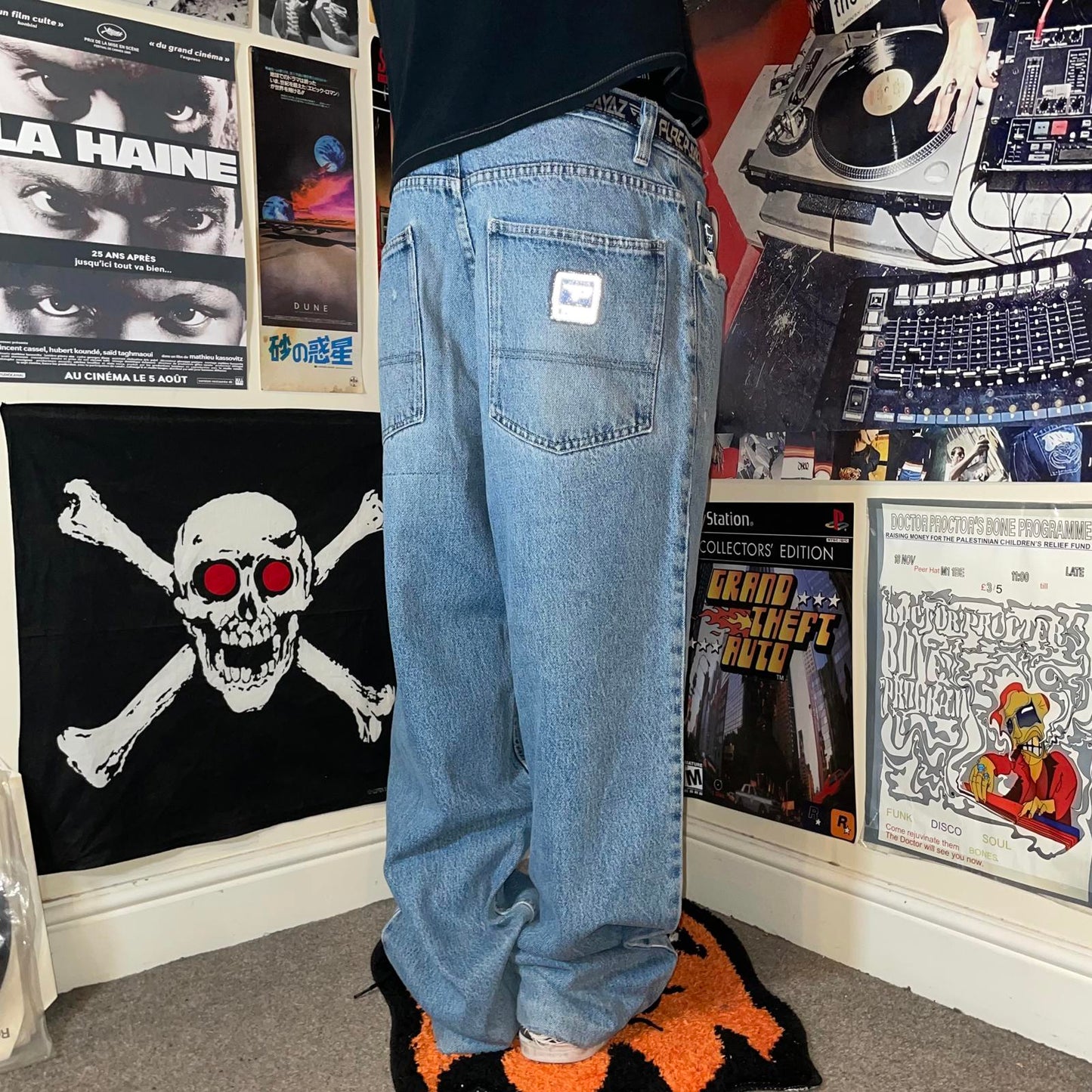 Pureplayaz 00s Embroidered Baggy Jeans 34x30