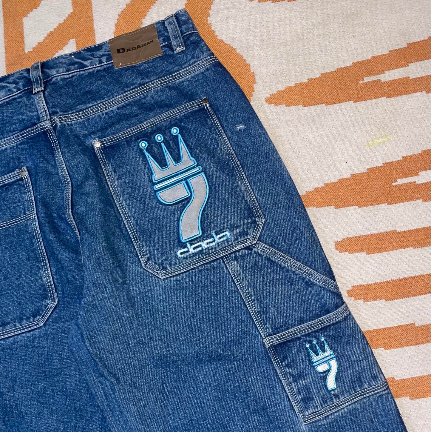 Dada 00s Baggy Embroidered Jorts 38x18