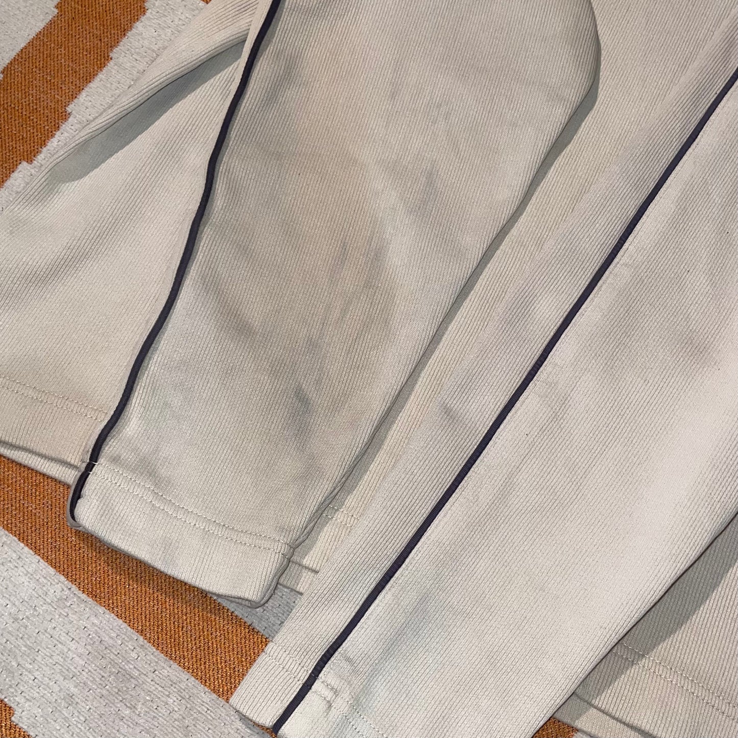 Nike 00s Embroidered Cream Sweatshirt S