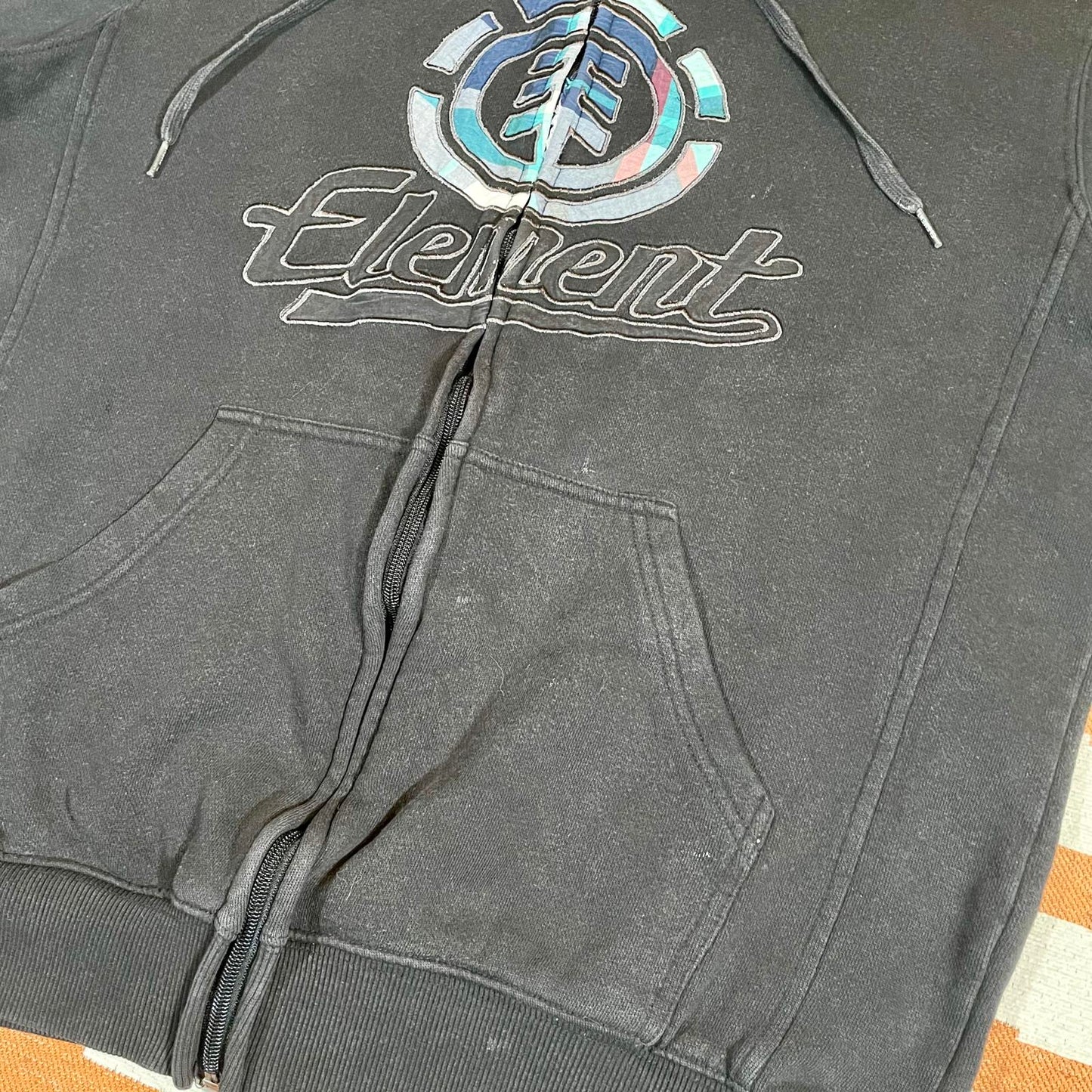 Element 00s Embroidered Tree Black Zip Hoodie M