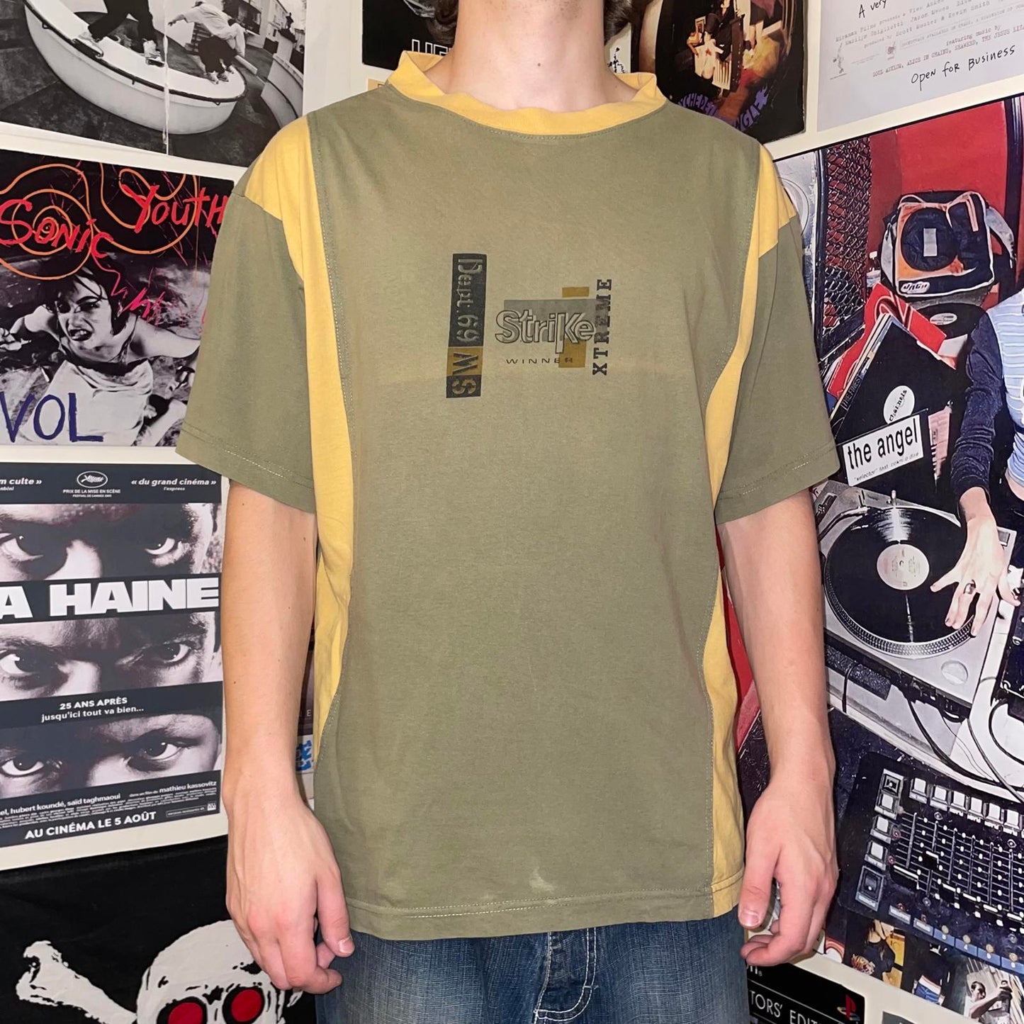 Strike 90s Panelled Graphic T-Shirt M