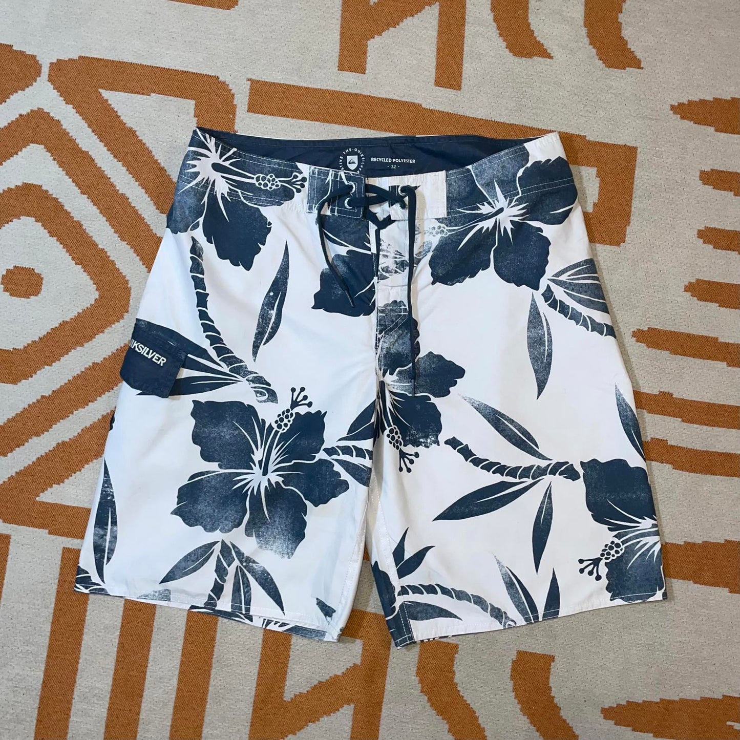 Quiksilver 00s Floral Pattern Board Shorts L