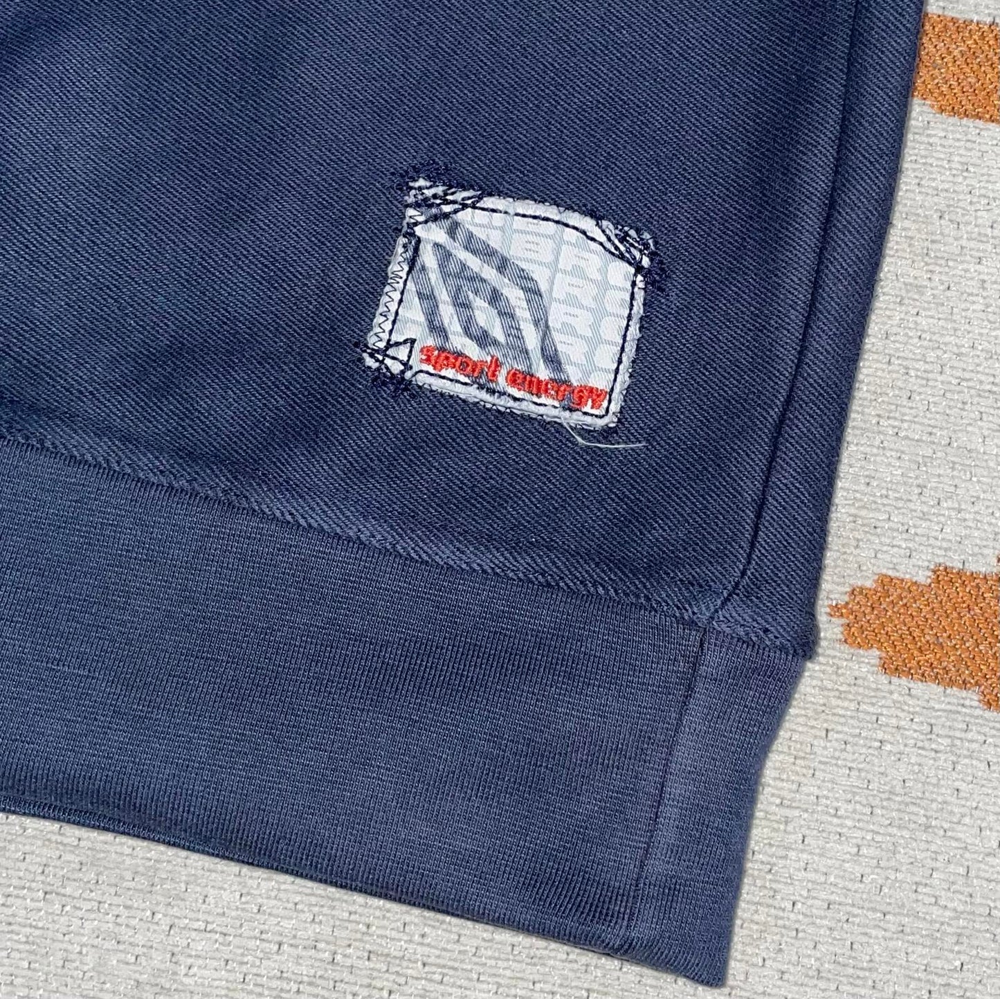Umbro 00s Embroidered Navy Sweatshirt XL