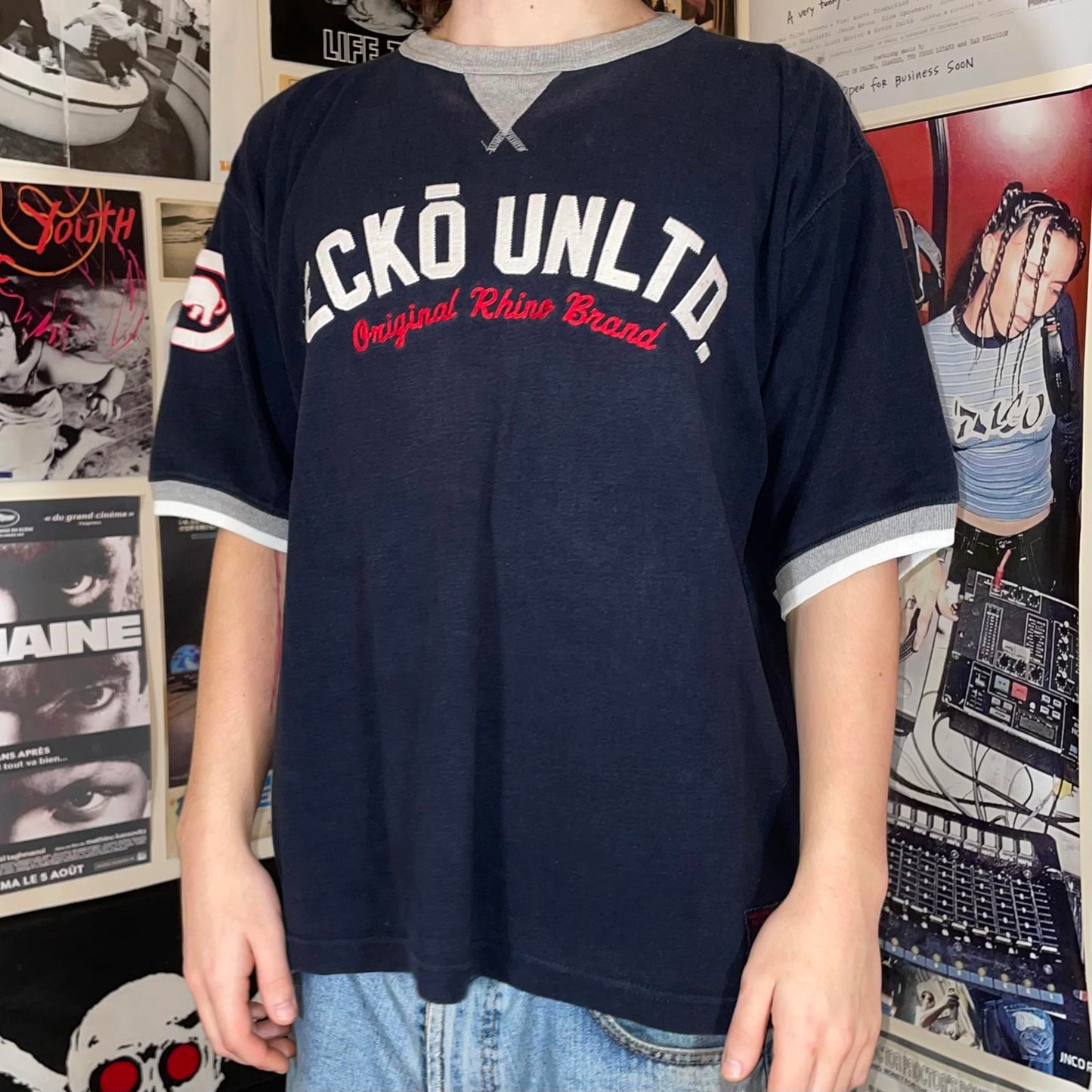 Ecko Unltd. 00s Embroidered Rhino Ringer T-Shirt M