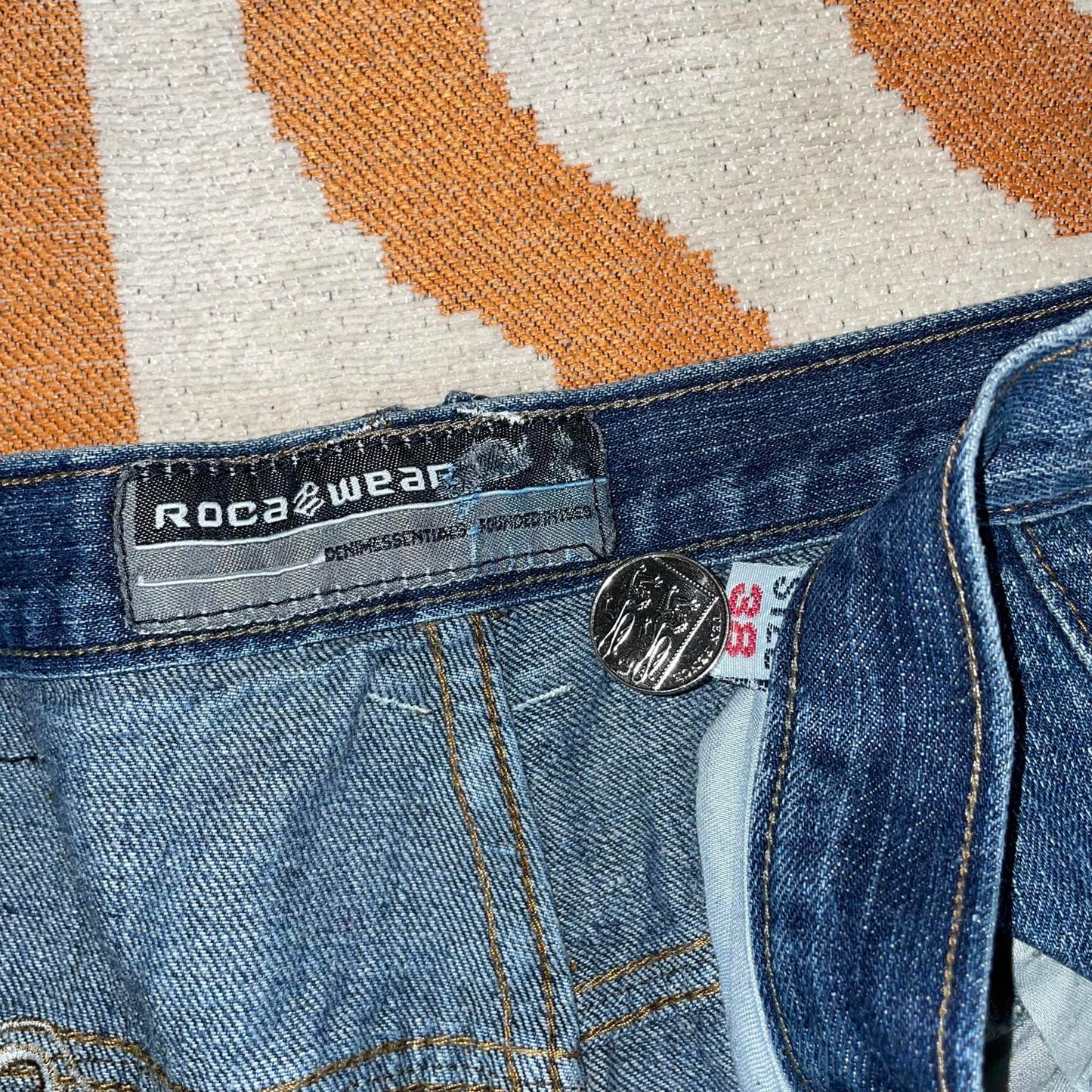 Rocawear 00s Embroidered Baggy Blue Denim Jeans 38x34