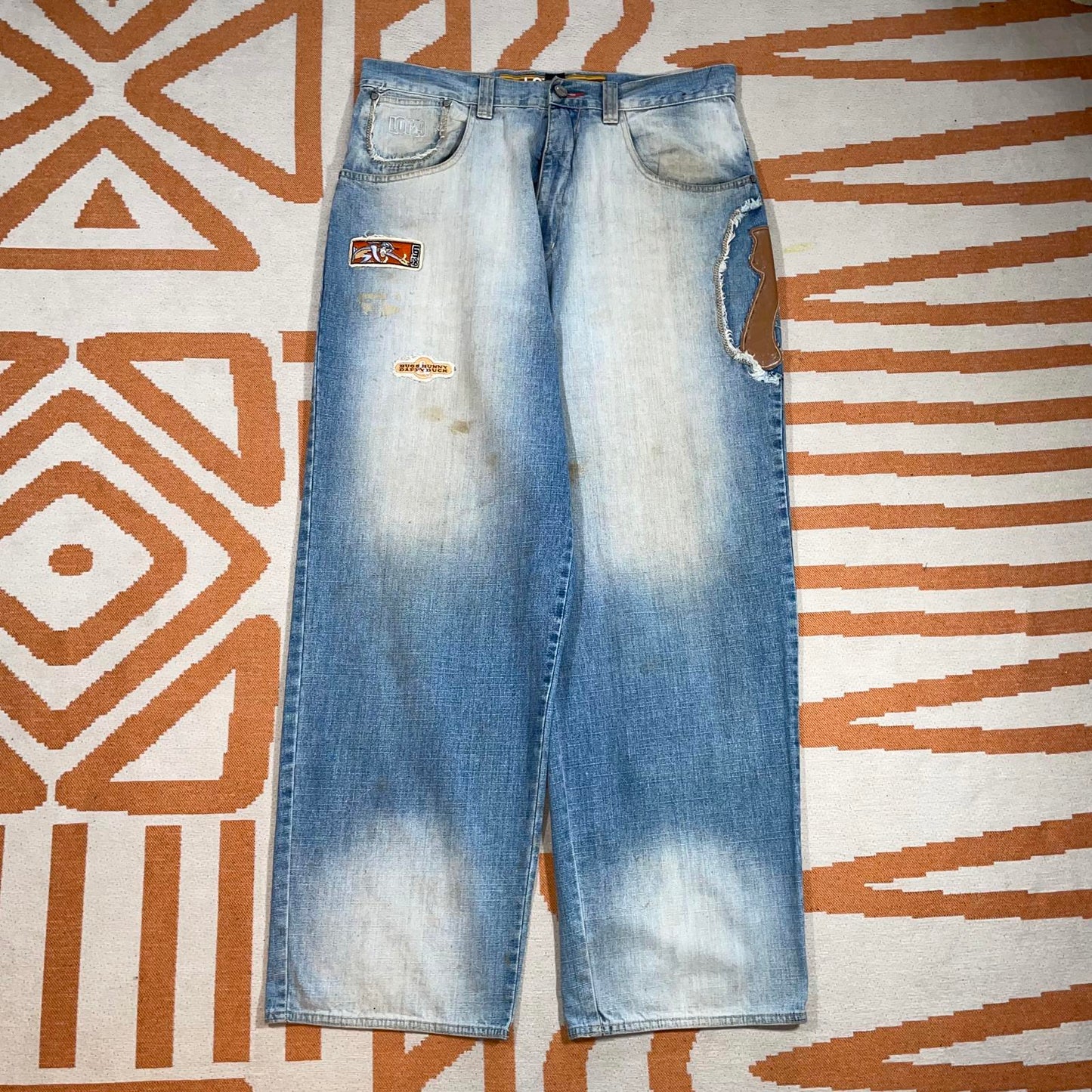 Lot 29 90s Embroidered Bugs Bunny Blue Denim Jeans 36x32