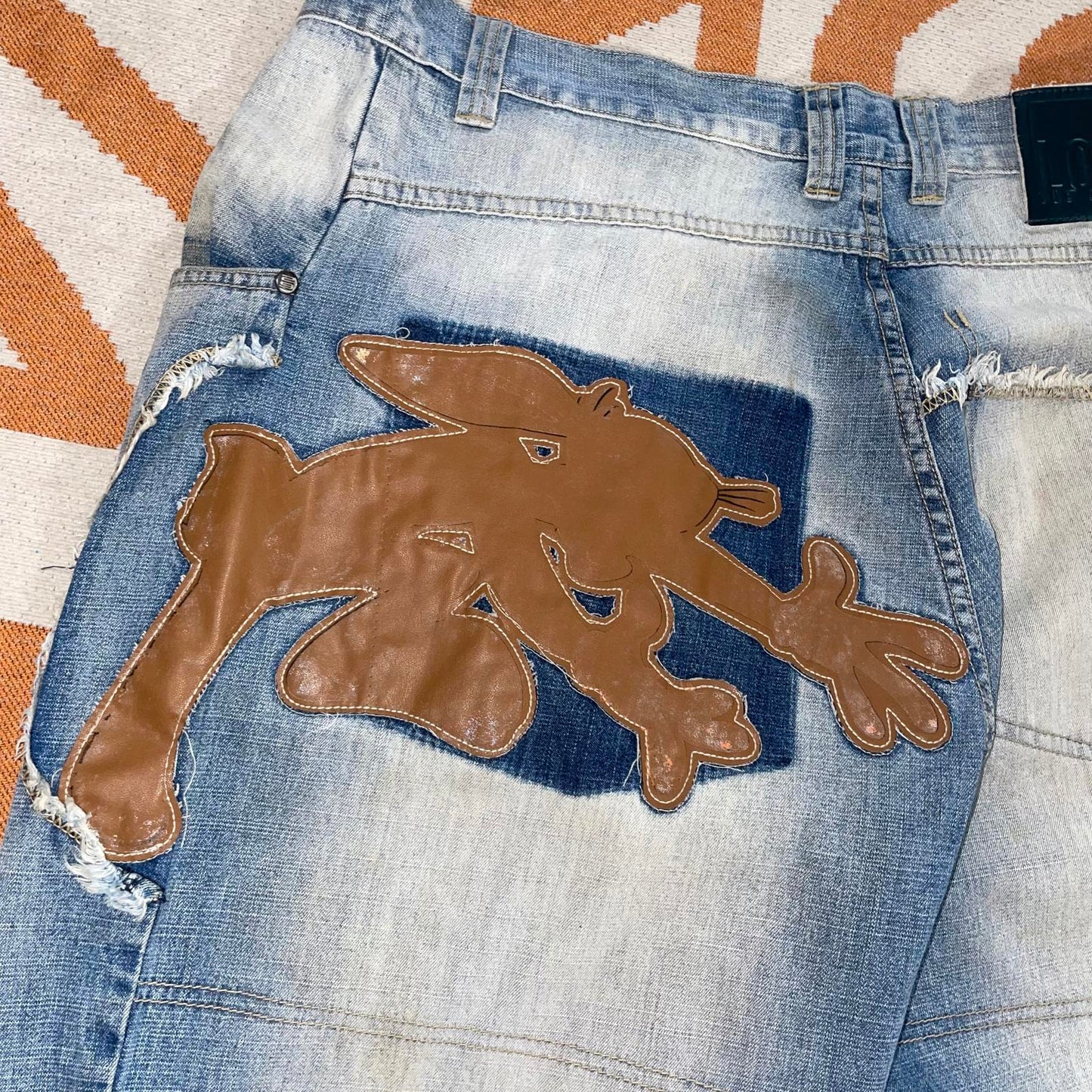 Lot 29 90s Embroidered Bugs Bunny Blue Denim Jeans 36x32