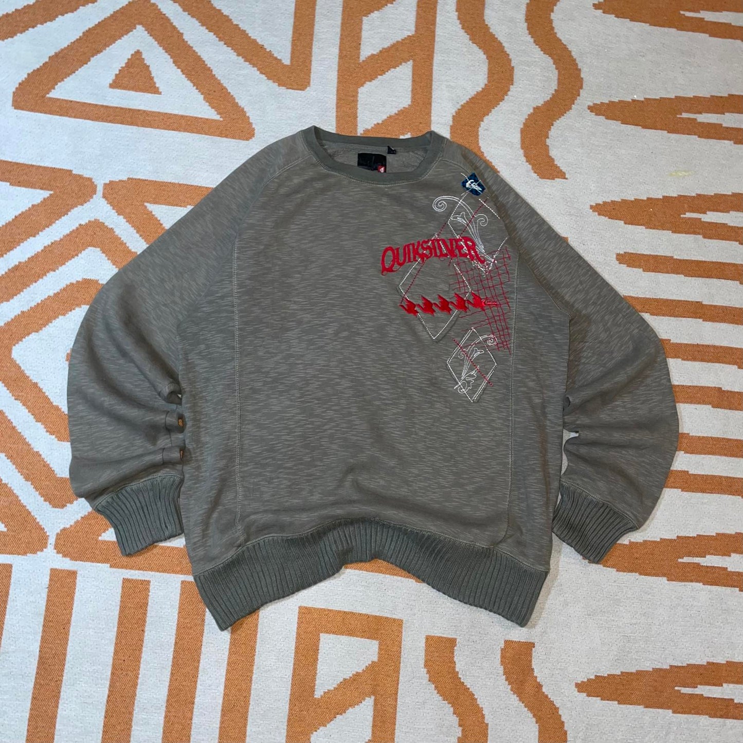 Quiksilver 00s Embroidered/Patched Sweatshirt L