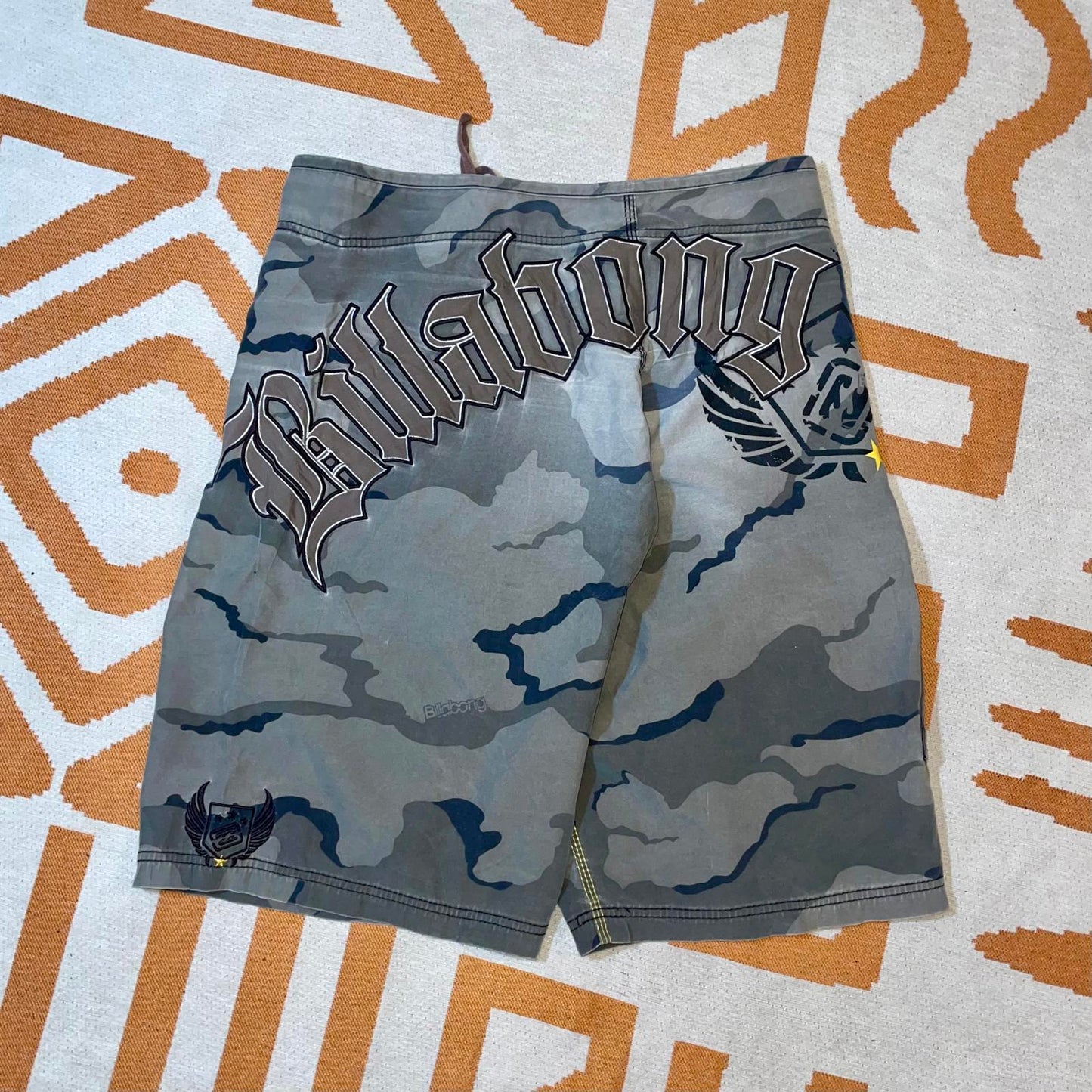 Billabong 00s Embroidered Board Shorts XL