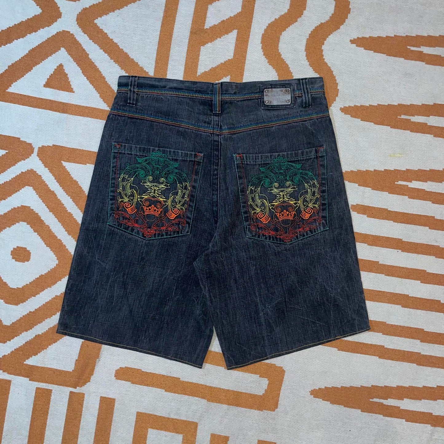 Dodeca 00s Embroidered Baggy Jorts 40x11