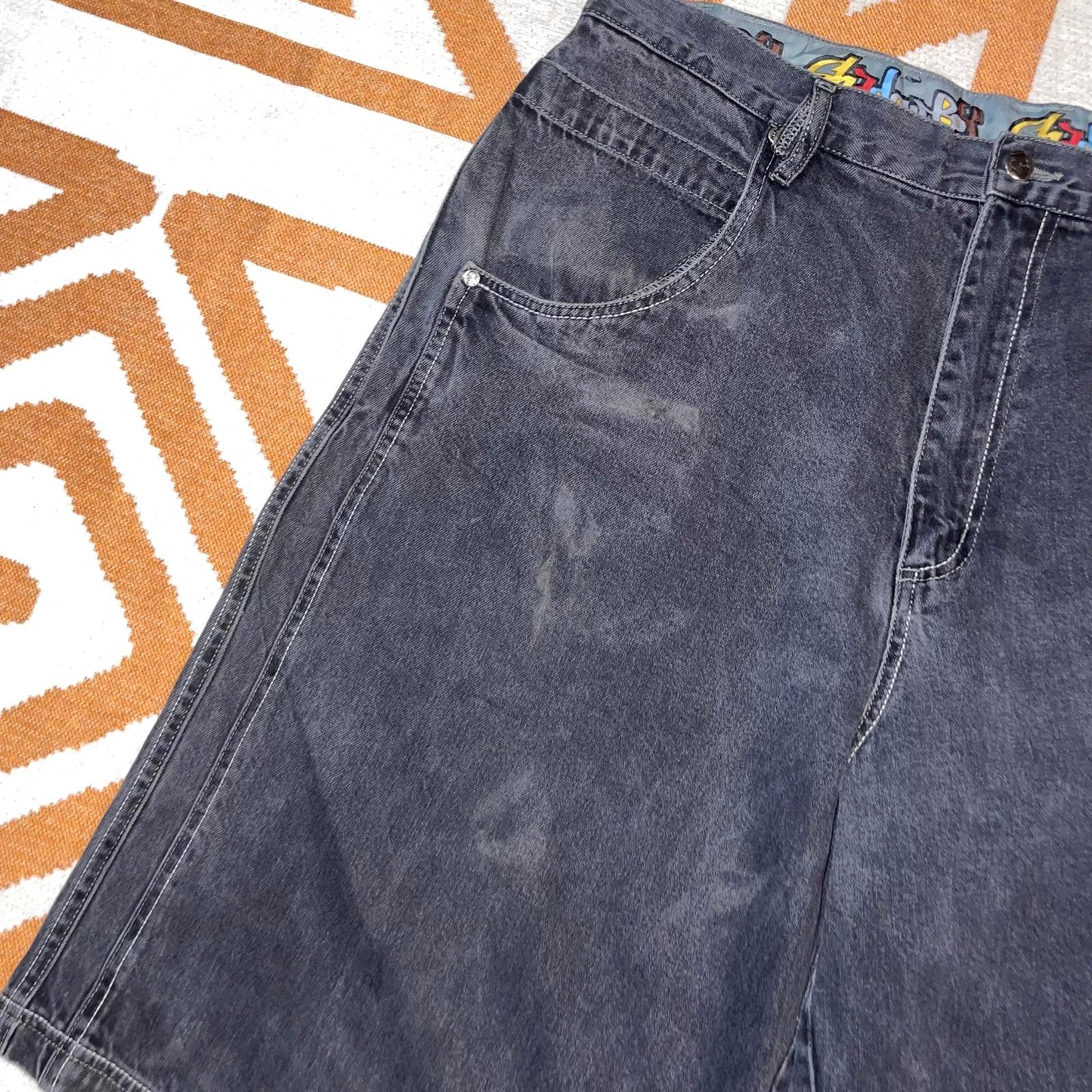 Shadow Boy 90s Embroidered Baggy Jorts 42x15