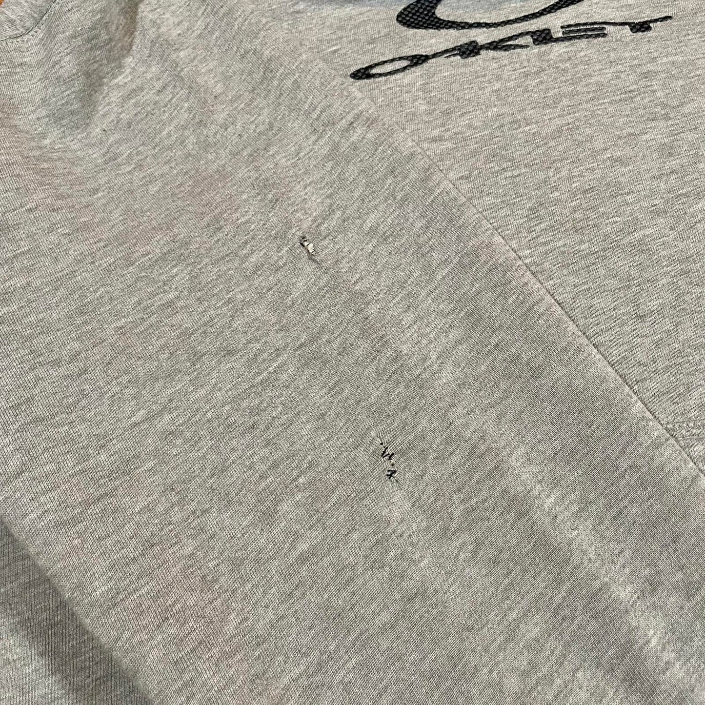 Oakley 90s Embroidered Lyǒn Hoodie M