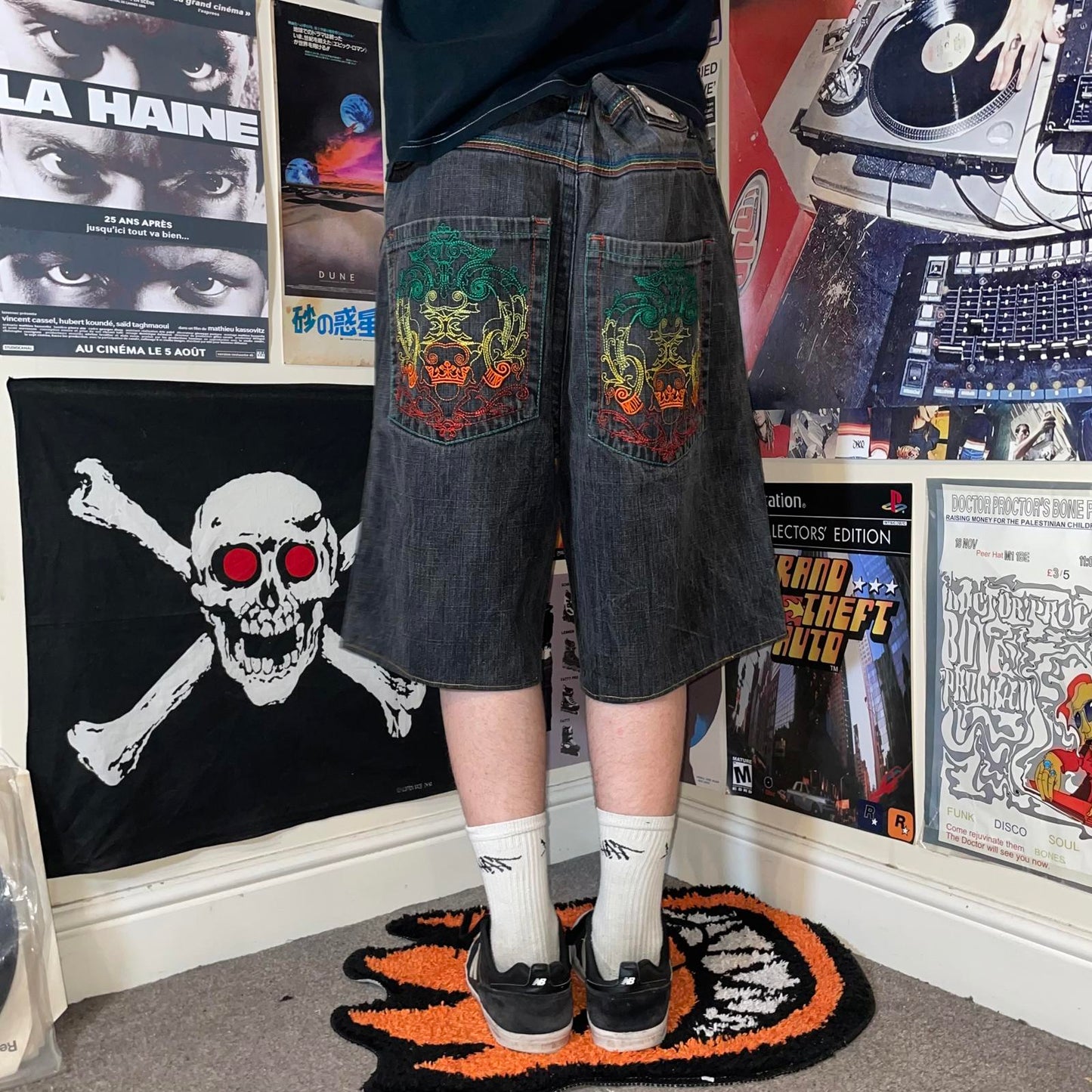 Dodeca 00s Embroidered Baggy Jorts 40x11