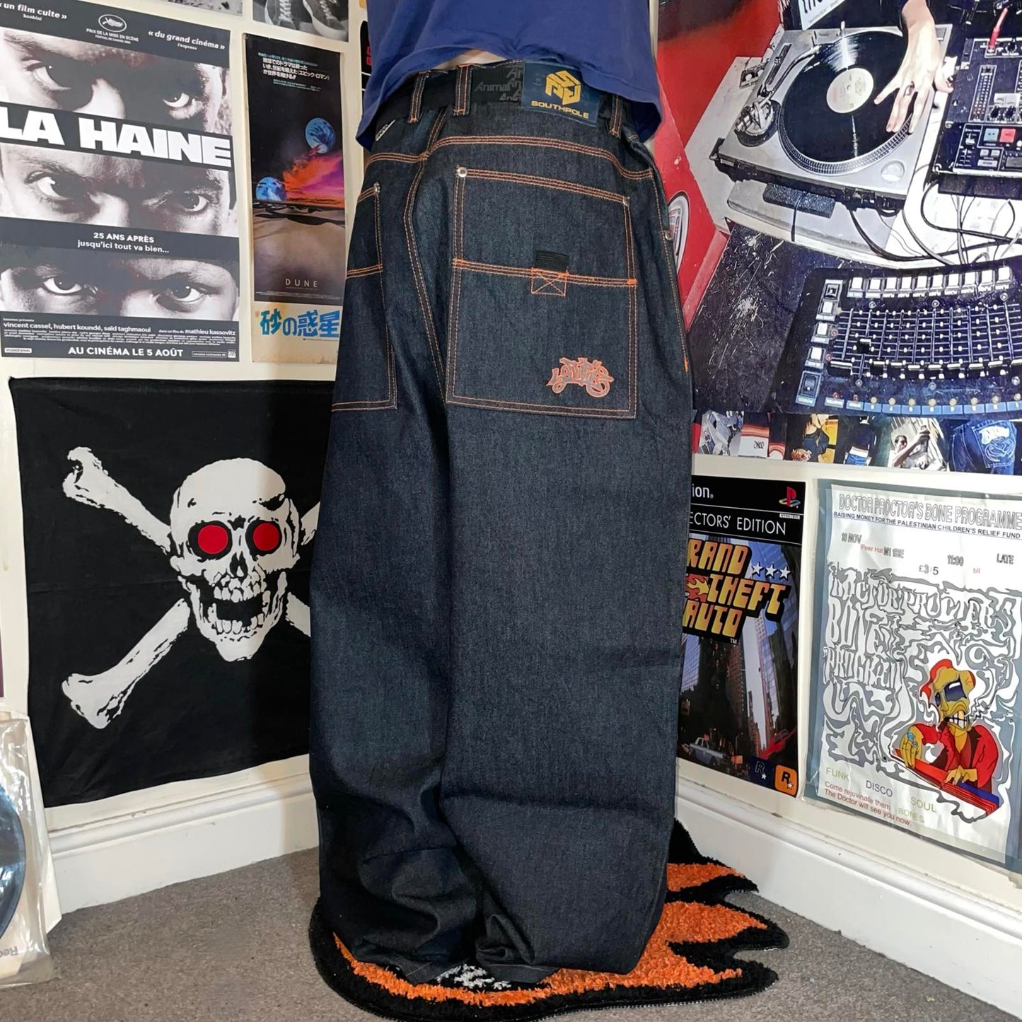 Southpole 90s Embroidered Handstyle Baggy Black Denim Jeans 42x34