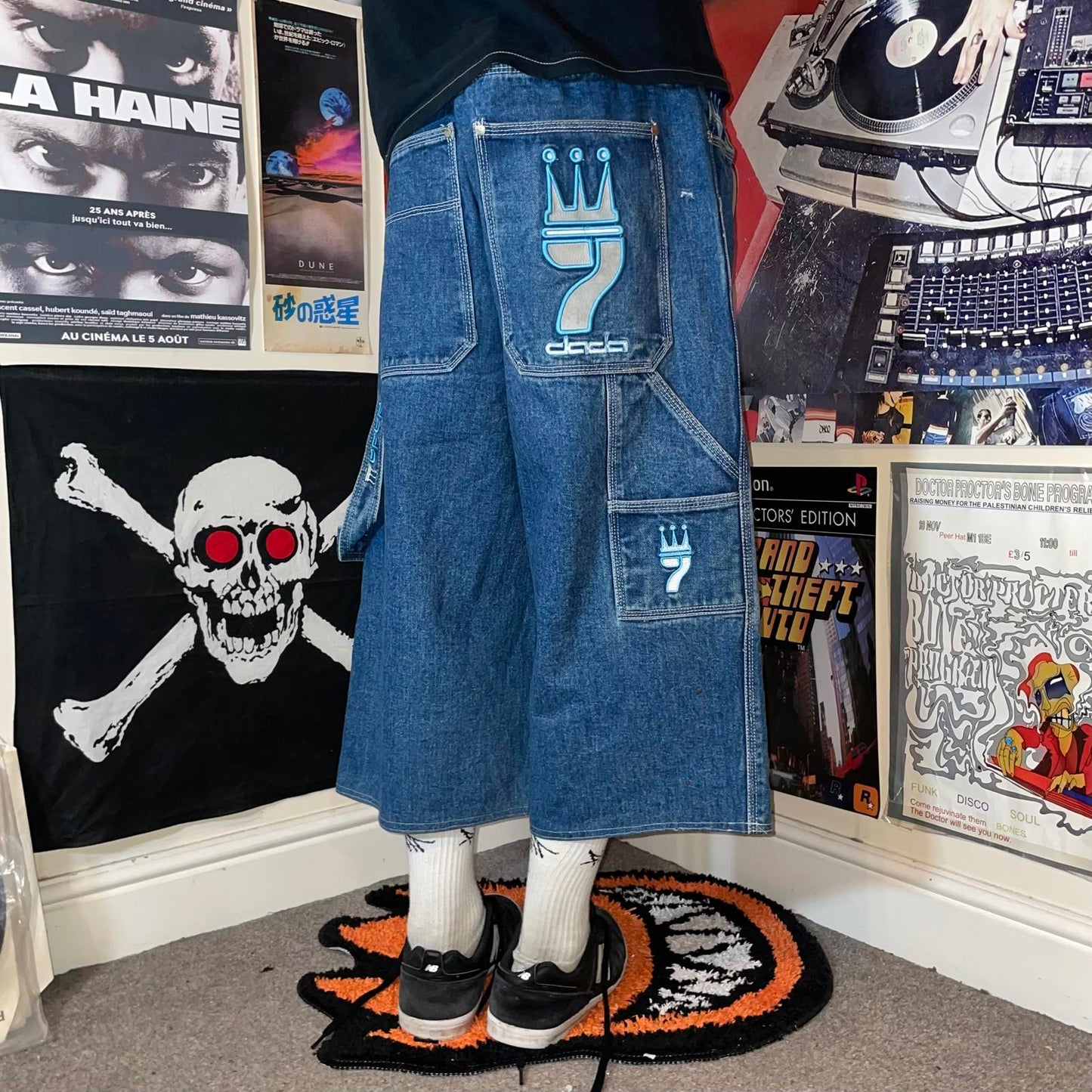 Dada 00s Baggy Embroidered Jorts 38x18