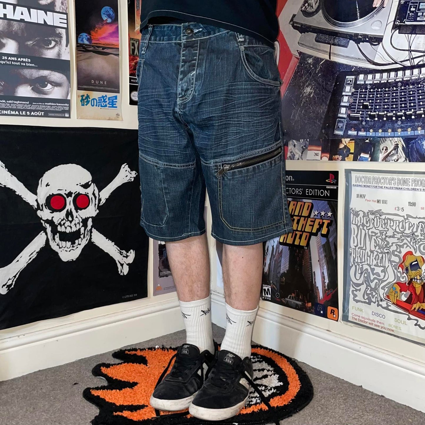 Bench 00s Industrial Printed Jorts 32x11
