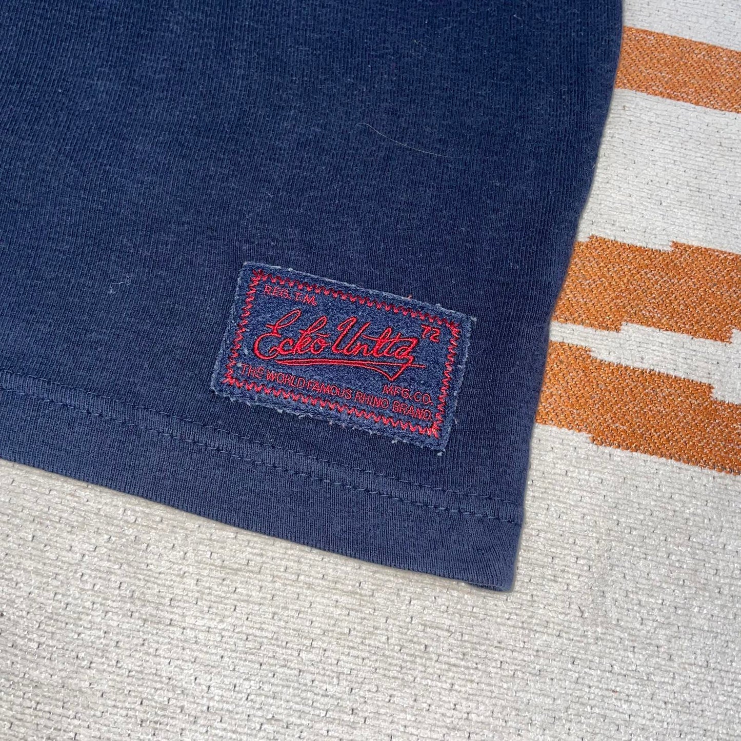 Ecko Unltd. 00s Embroidered Rhino Ringer T-Shirt M